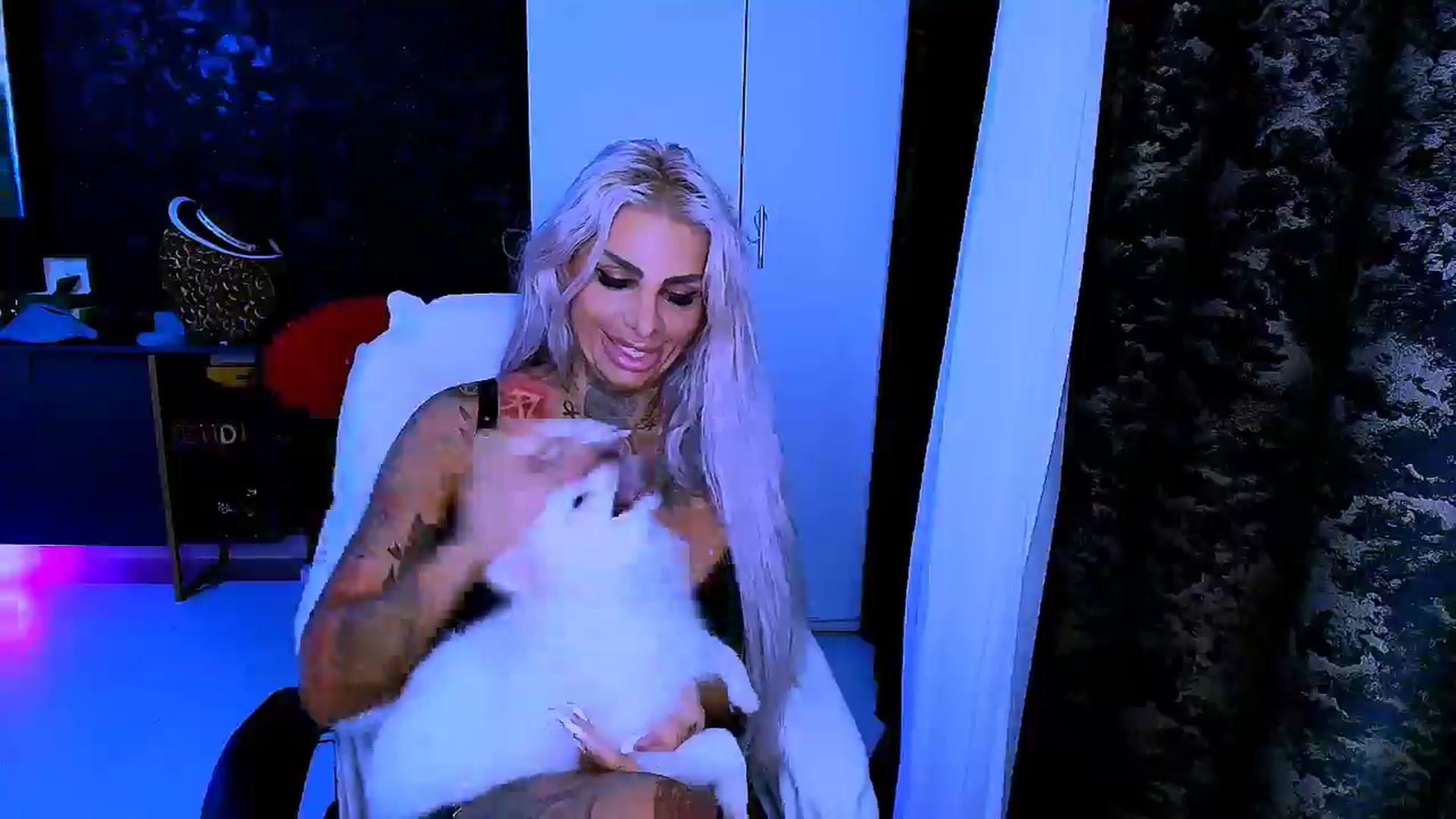 Gallery image thumbnail from BondGirl007's myfreecams stream on, 08/24/2025, 23:55 image 12 of 20