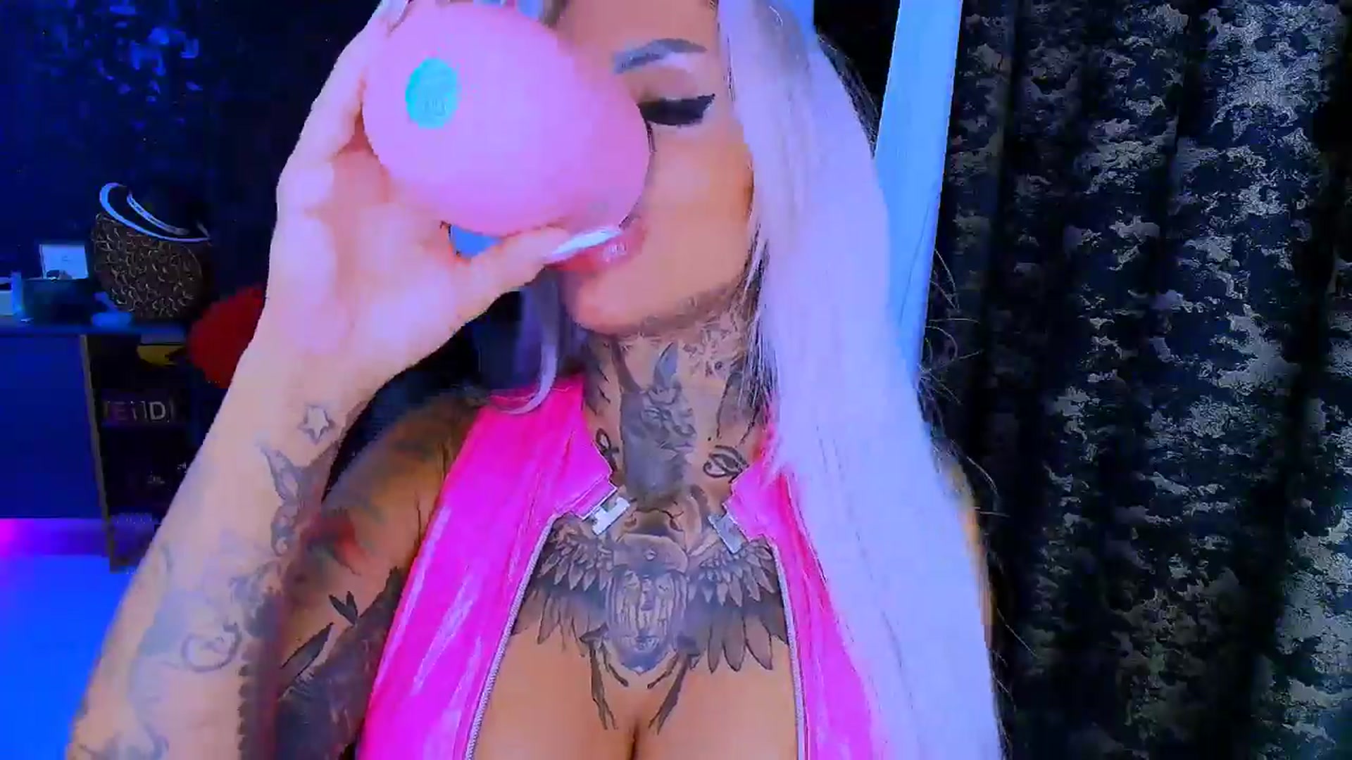 Gallery image thumbnail from BondGirl007's myfreecams stream on, 08/26/2025, 20:23 image 7 of 20