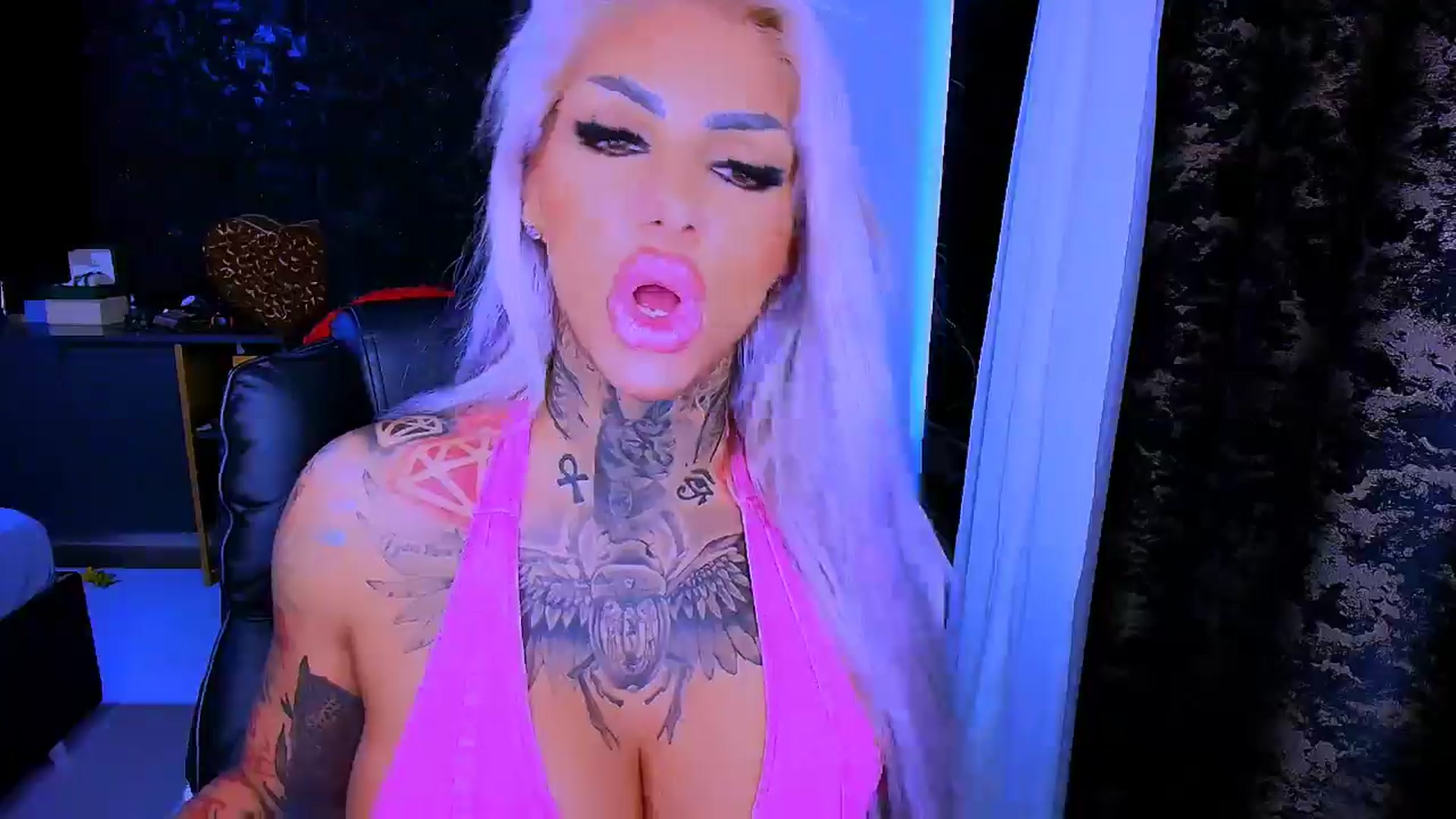 Gallery image thumbnail from BondGirl007's myfreecams stream on, 09/15/2025, 07:16 image 14 of 20
