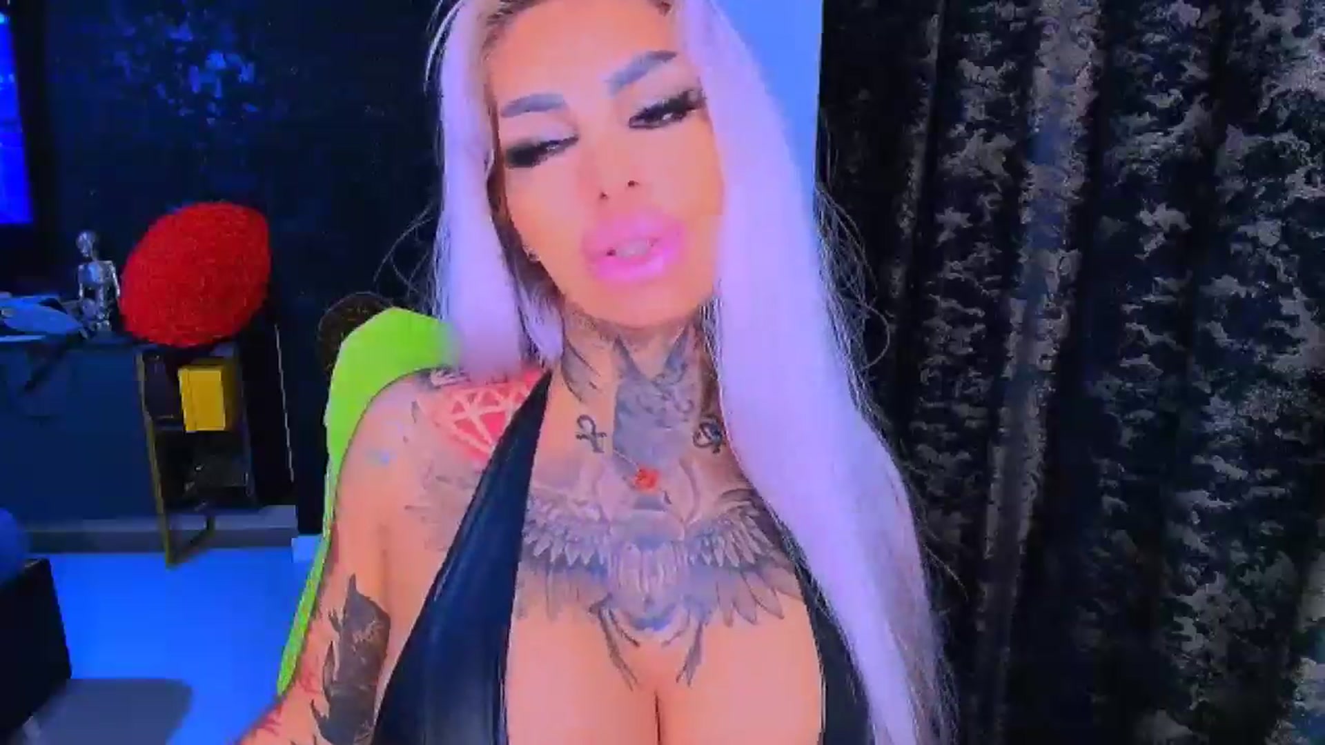 Gallery image thumbnail from BondGirl007's myfreecams stream on, 11/10/2025, 04:47 image 4 of 20