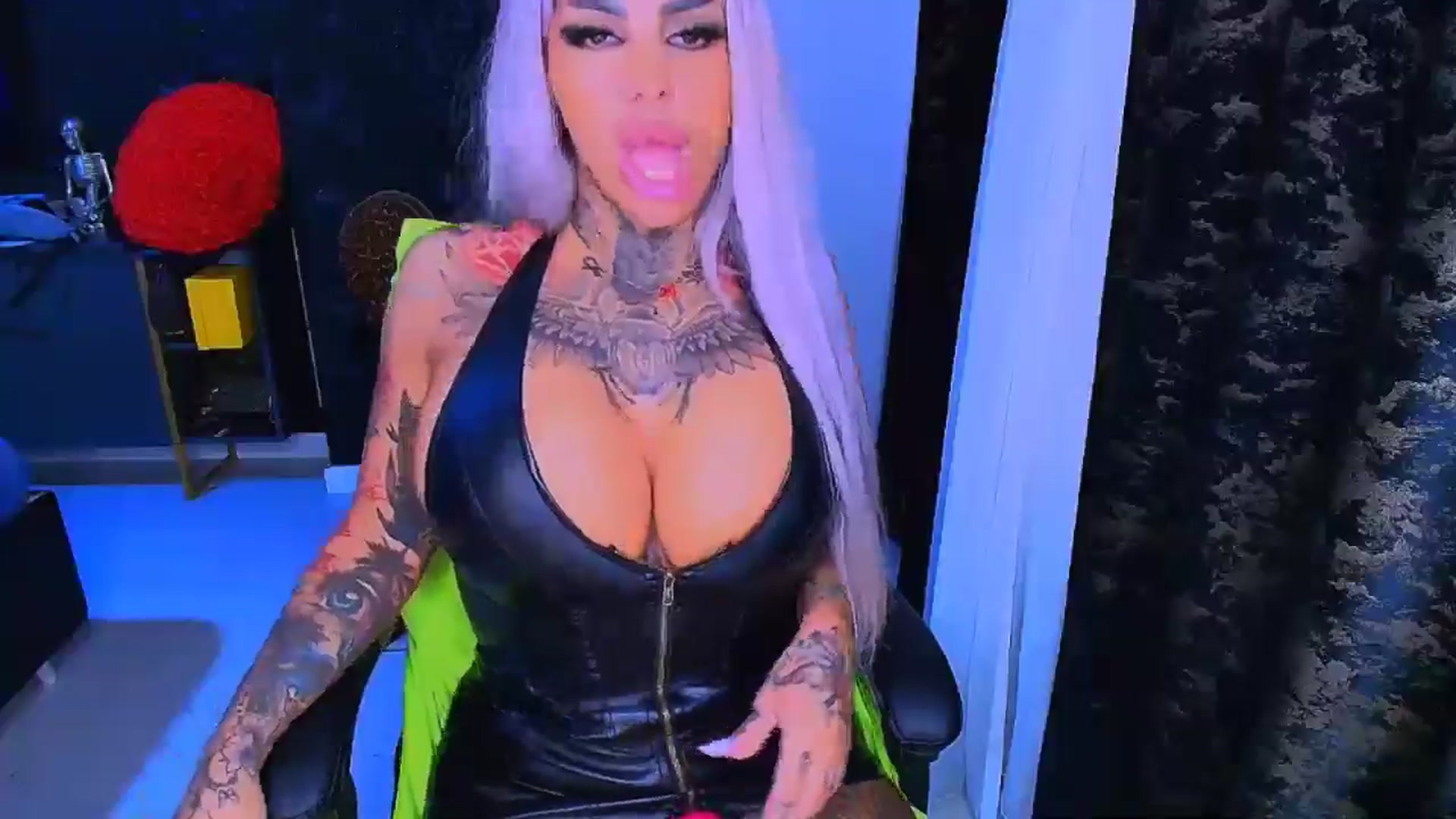 Gallery image thumbnail from BondGirl007's myfreecams stream on, 11/10/2025, 06:51 image 8 of 20