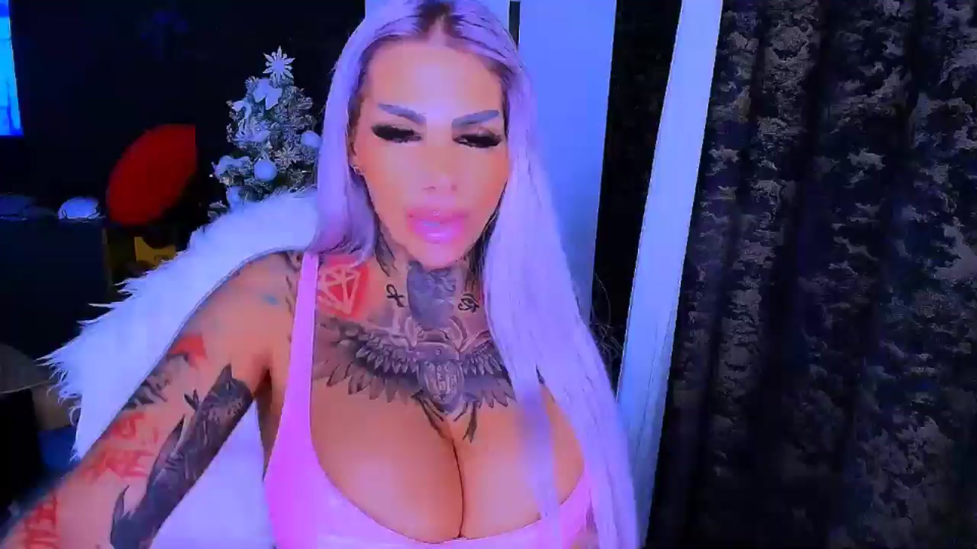 Gallery image thumbnail from BondGirl007's myfreecams stream on, 12/10/2025, 01:10 image 11 of 20
