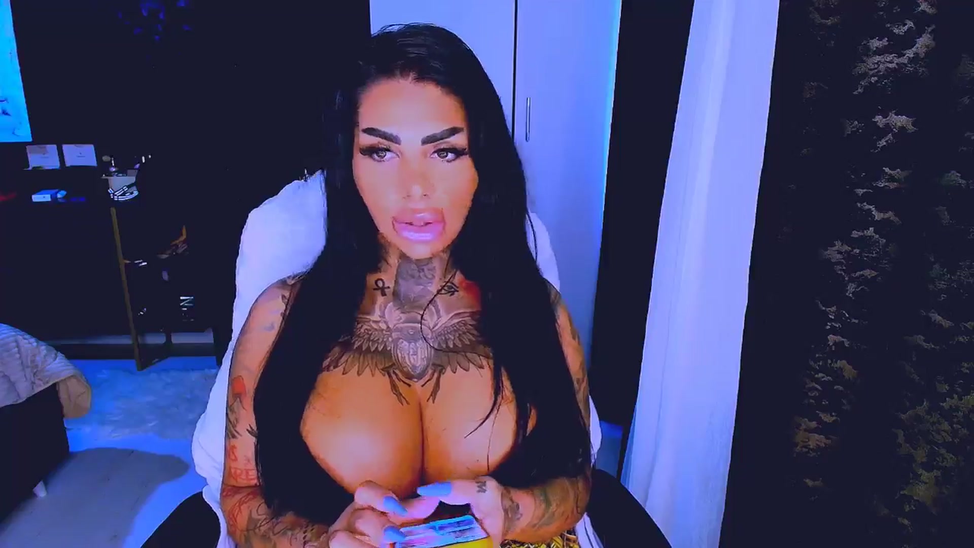 Gallery image thumbnail from BondGirl007's myfreecams stream on, 03/15/2026, 11:04 image 7 of 20