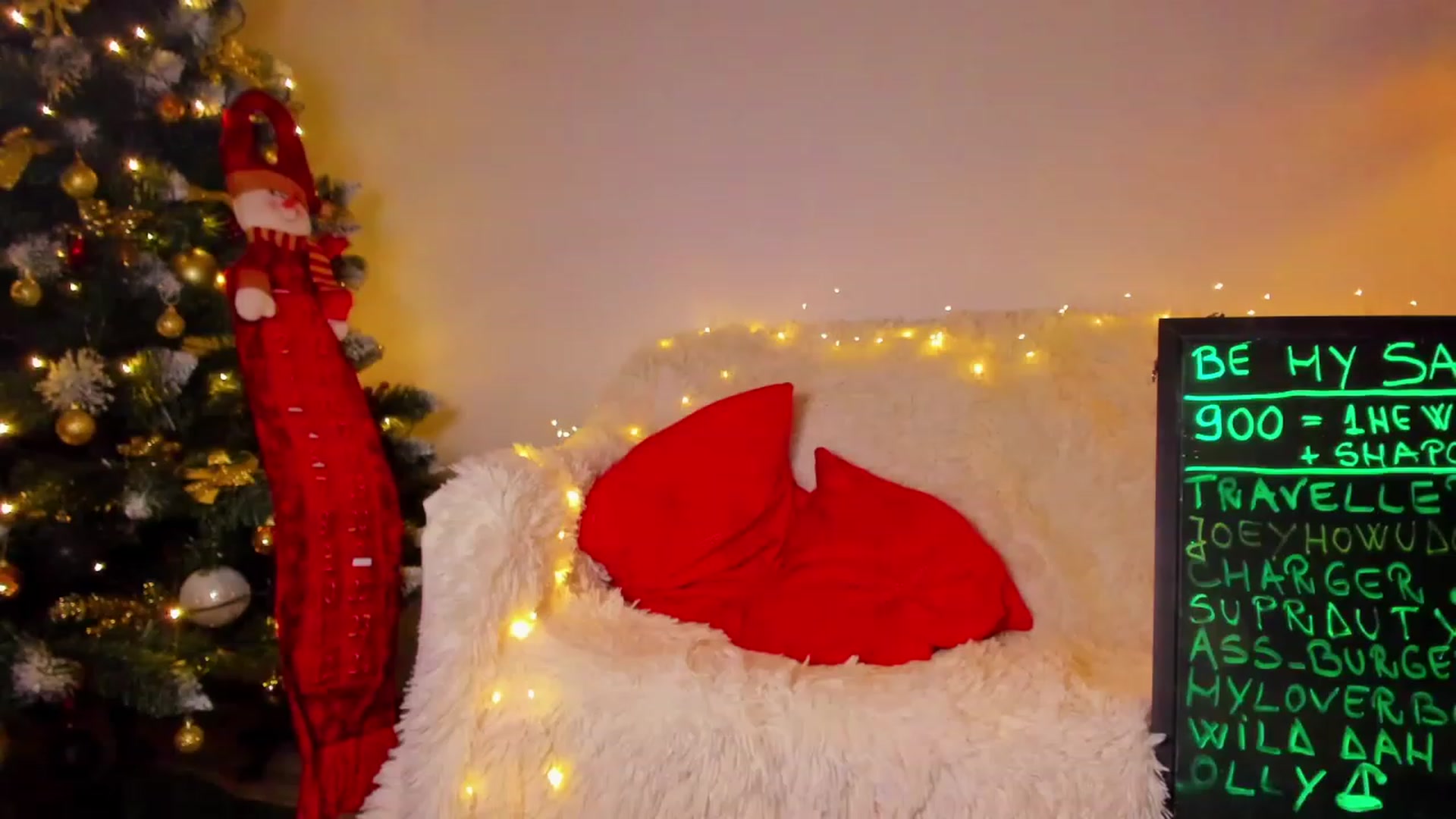 Gallery image thumbnail from BonerrrDonor's myfreecams stream on, 12/21/2022, 02:21 image 17 of 20