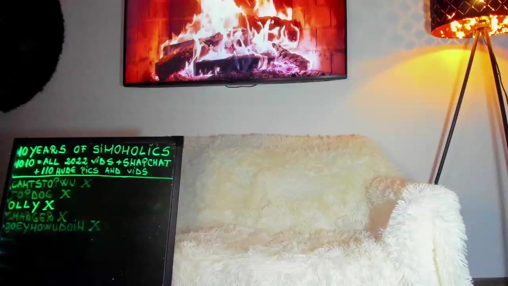 Gallery image thumbnail from BonerrrDonor's myfreecams stream on, 01/03/2023, 23:13 image 3 of 20