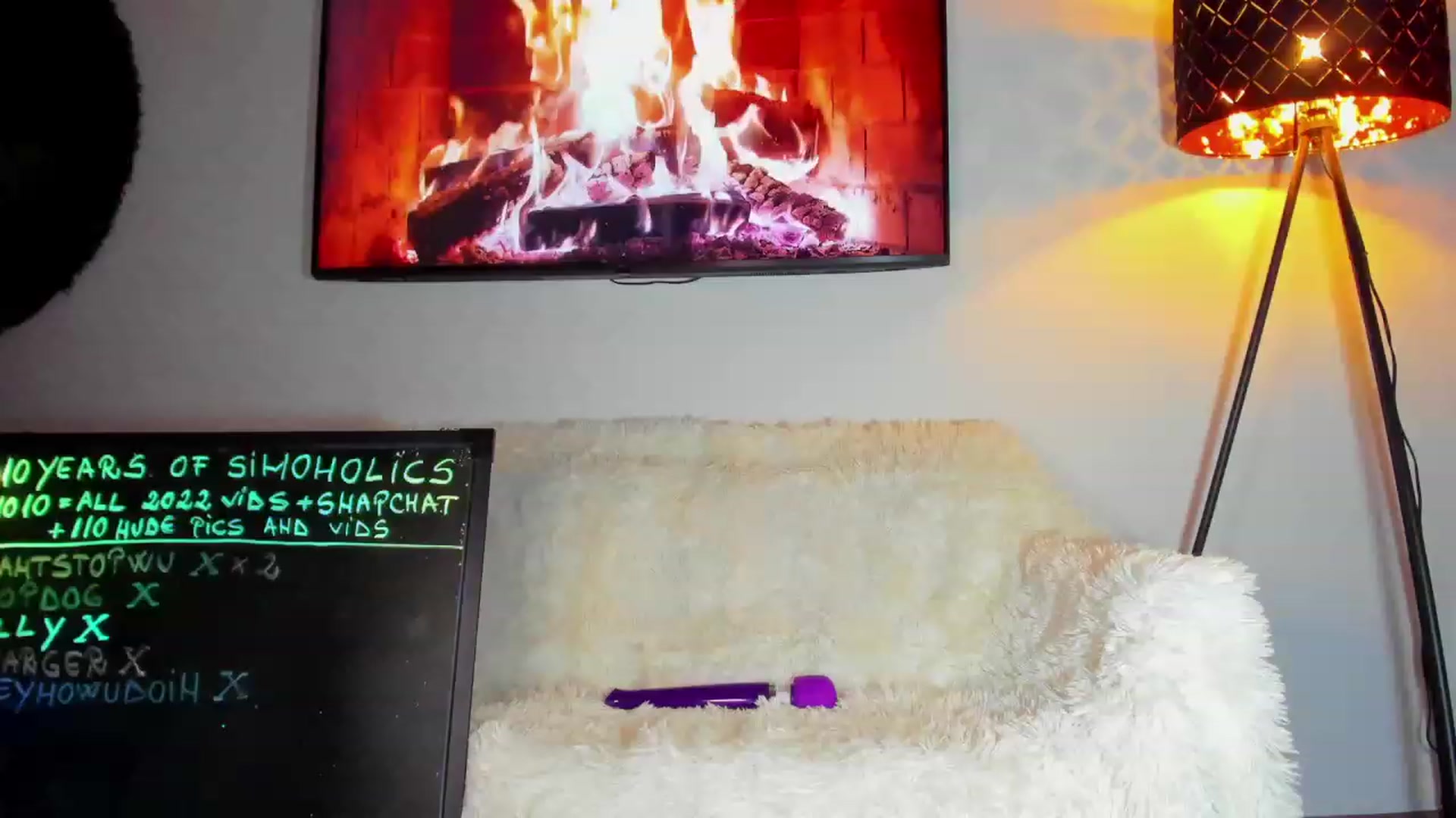 Gallery image thumbnail from BonerrrDonor's myfreecams stream on, 01/04/2023, 24:24 image 1 of 20