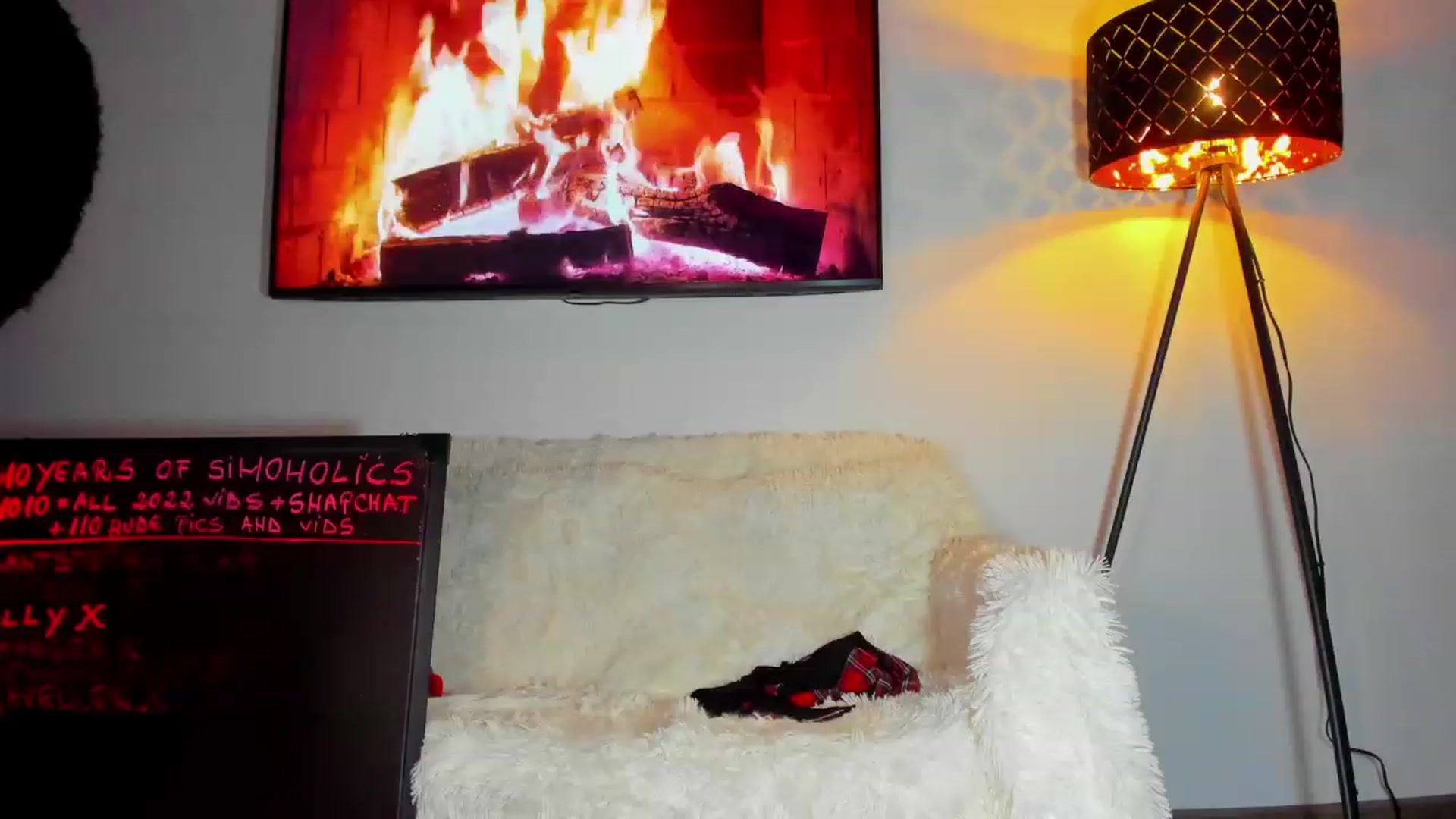 Gallery image thumbnail from BonerrrDonor's myfreecams stream on, 01/05/2023, 02:25 image 14 of 20
