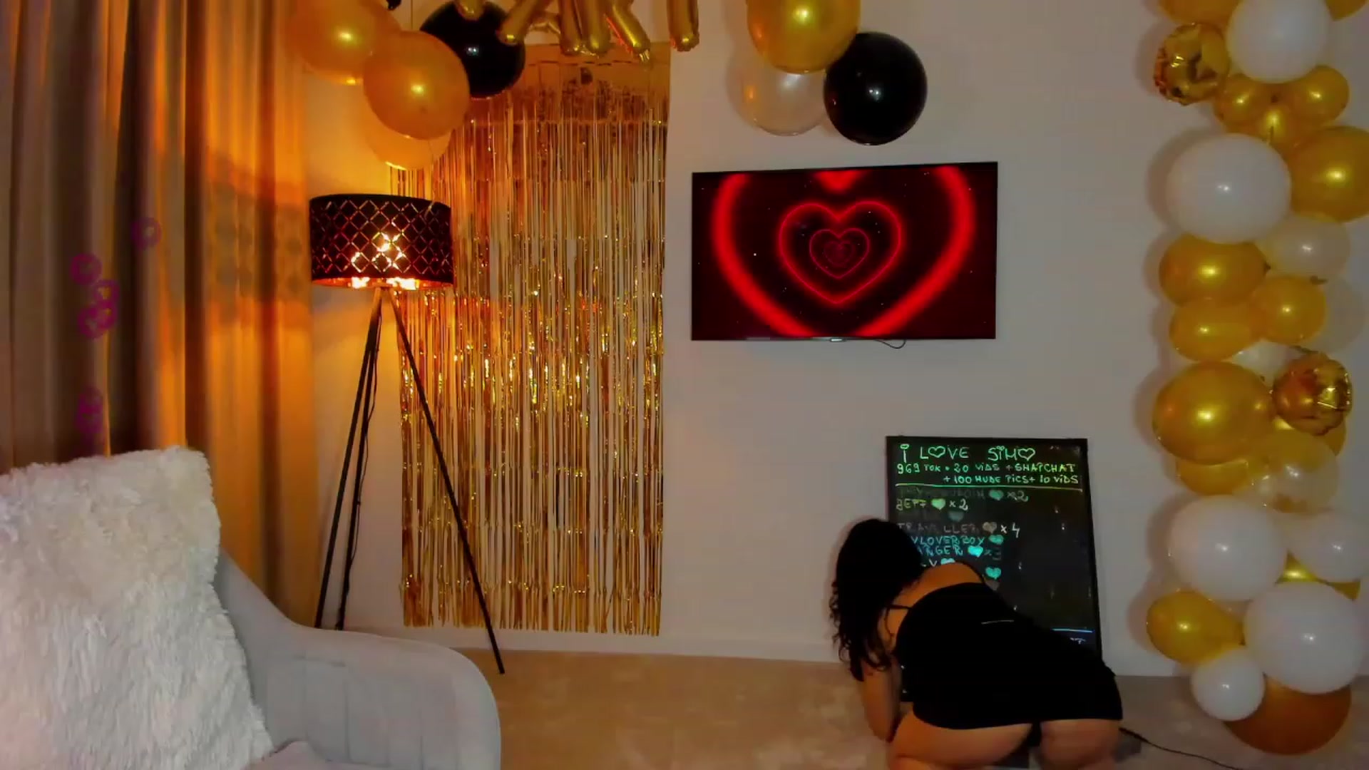 Gallery image thumbnail from BonerrrDonor's myfreecams stream on, 02/16/2023, 24:06 image 3 of 20