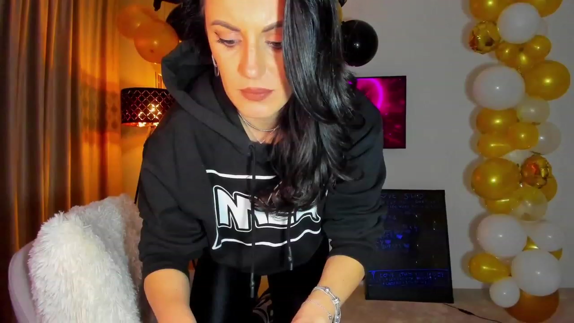 Gallery image thumbnail from BonerrrDonor's myfreecams stream on, 02/18/2023, 24:08 image 5 of 20