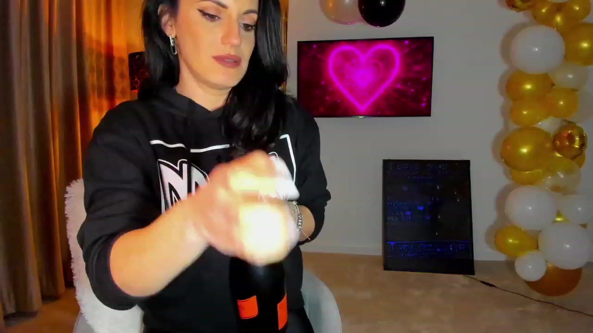Gallery image thumbnail from BonerrrDonor's myfreecams stream on, 02/18/2023, 01:25 image 4 of 20