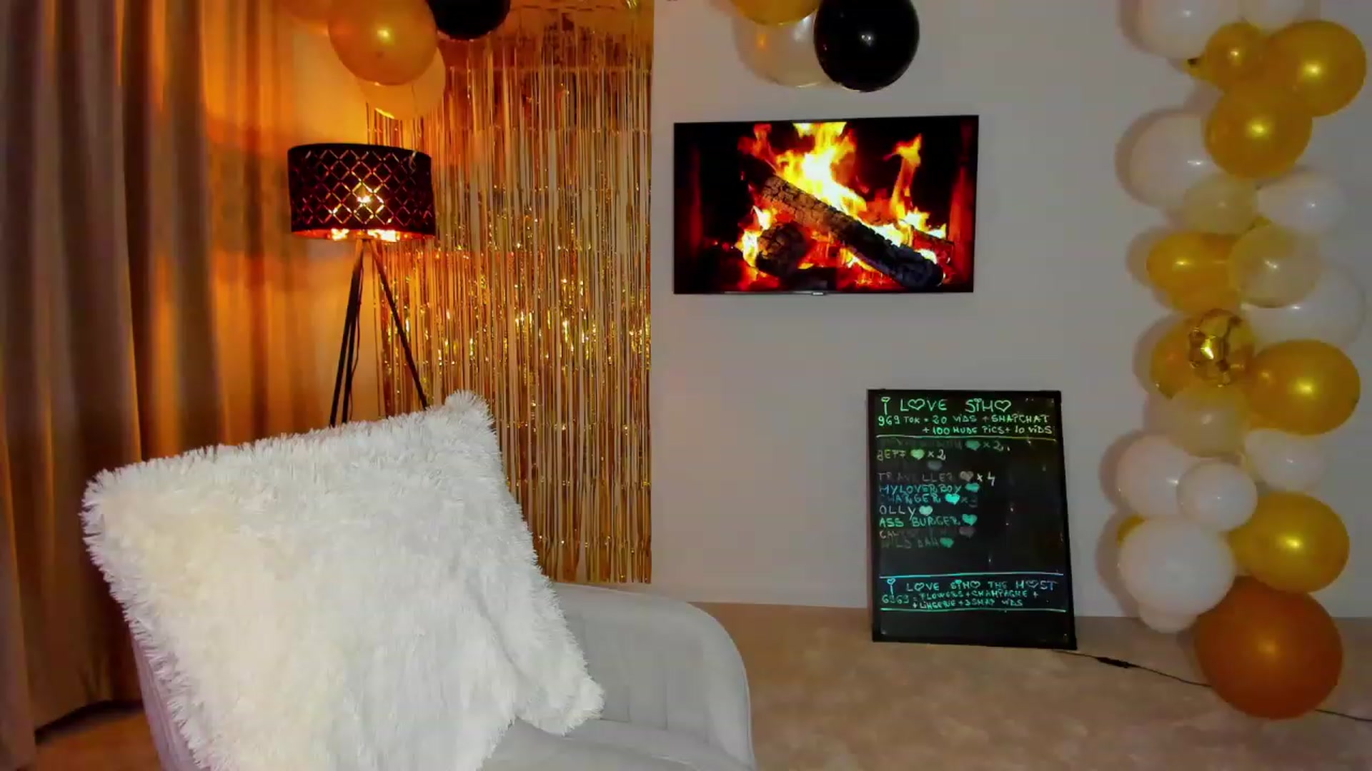 Gallery image thumbnail from BonerrrDonor's myfreecams stream on, 02/19/2023, 23:03 image 13 of 20