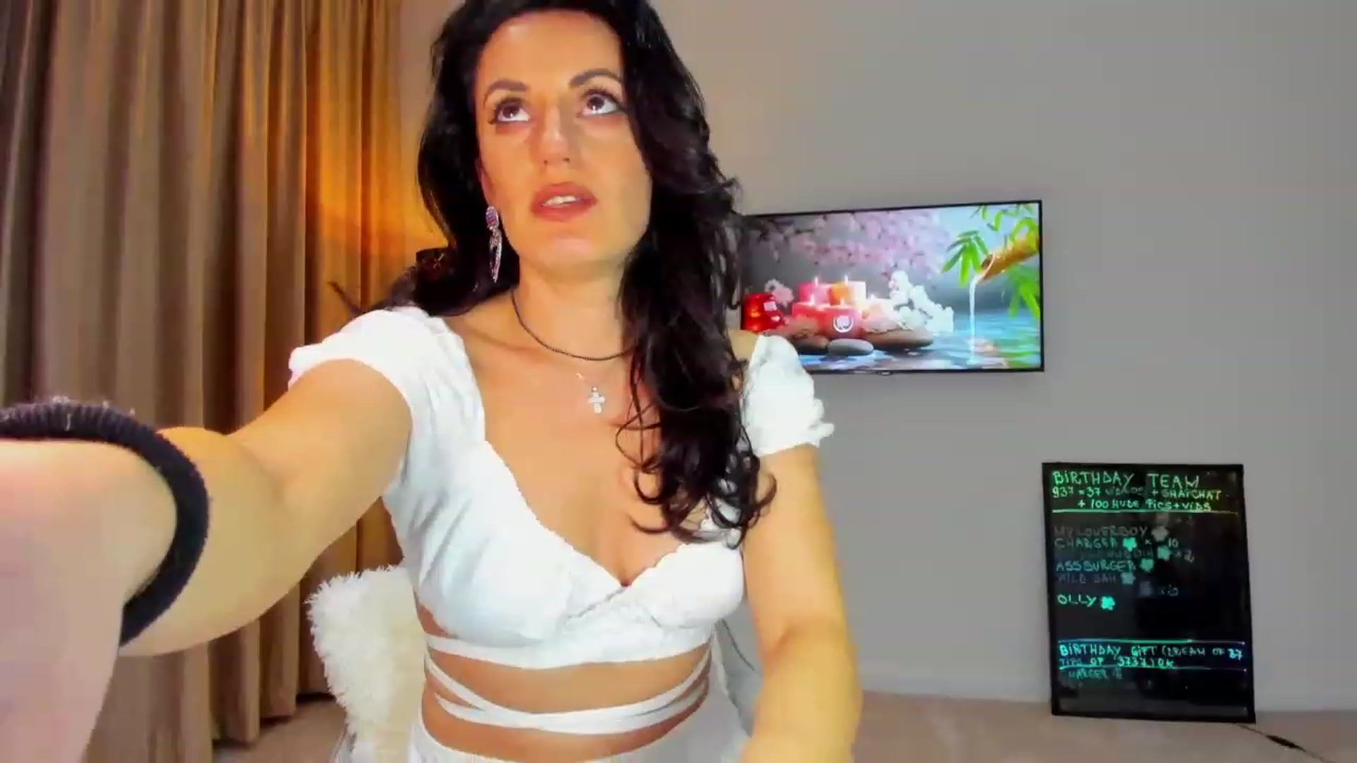 Gallery image thumbnail from BonerrrDonor's myfreecams stream on, 03/11/2023, 22:10 image 17 of 20