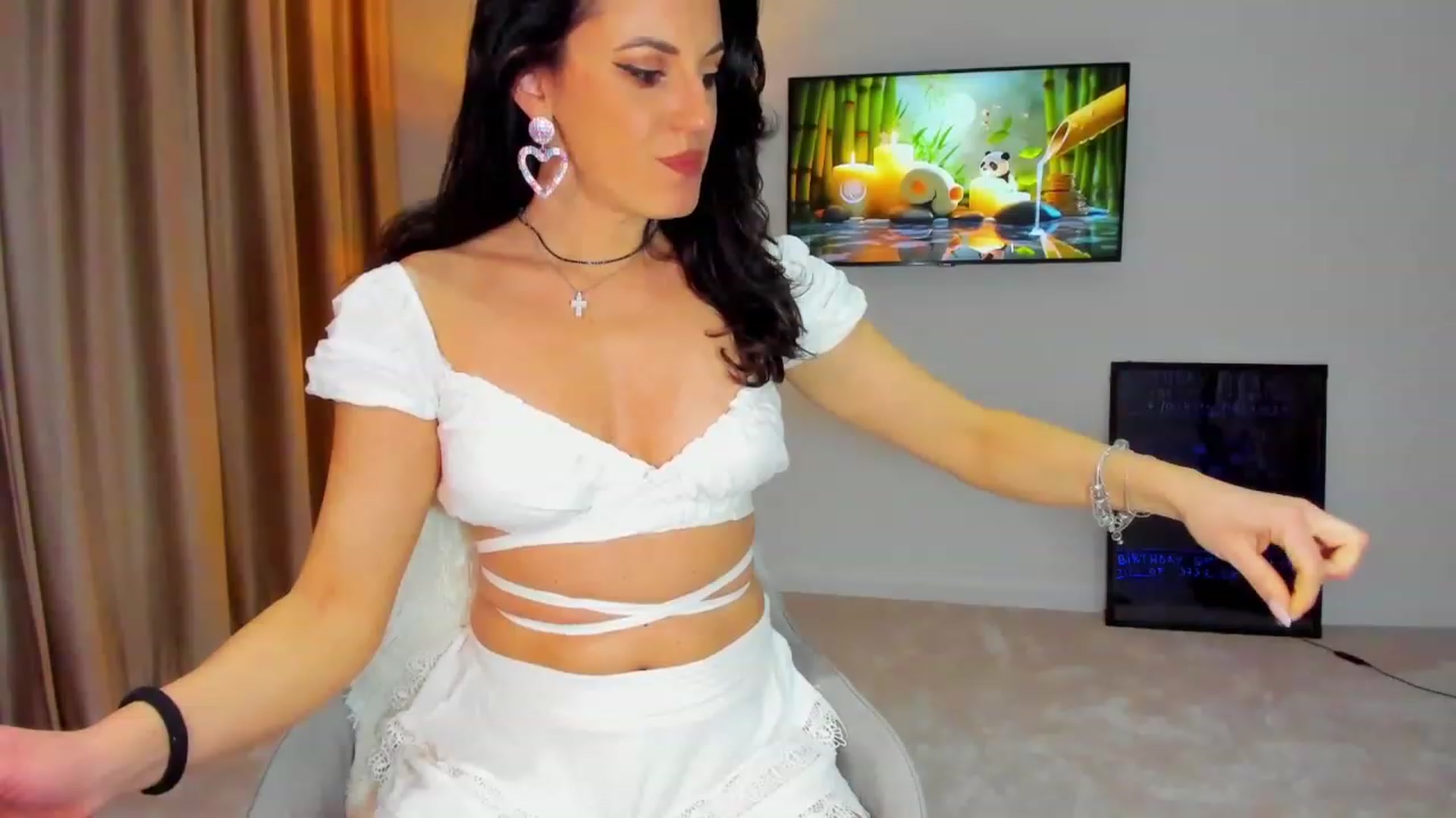 Gallery image thumbnail from BonerrrDonor's myfreecams stream on, 03/12/2023, 24:27 image 11 of 20