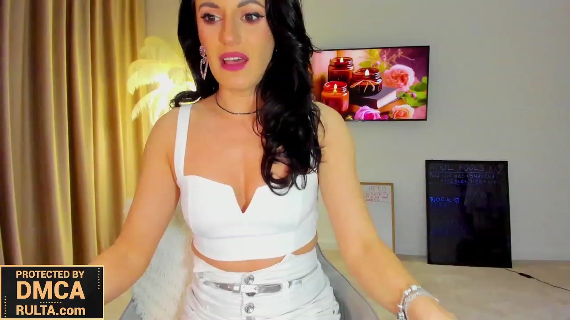 Gallery image thumbnail from BonerrrDonor's myfreecams stream on, 04/20/2023, 24:06 image 12 of 20