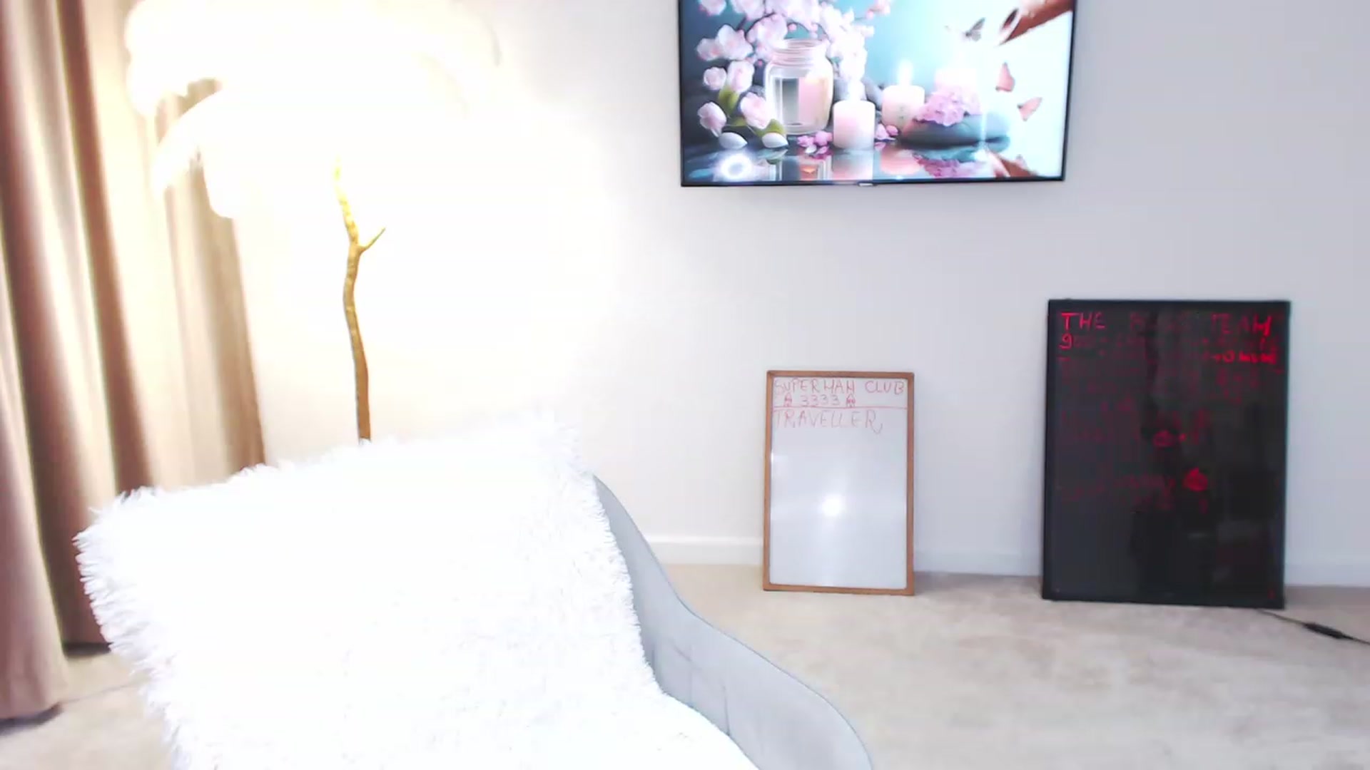 Gallery image thumbnail from BonerrrDonor's myfreecams stream on, 06/21/2023, 18:39 image 18 of 20
