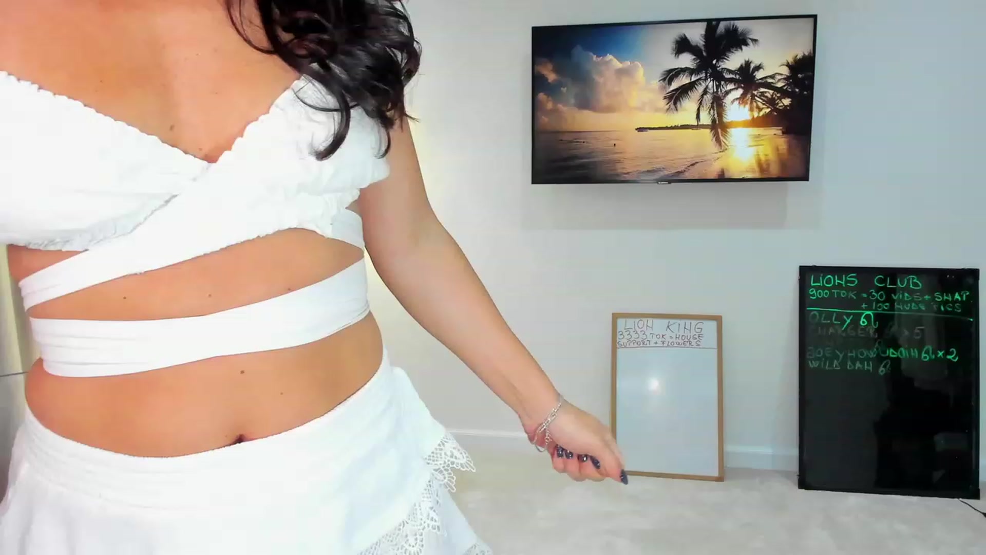 Gallery image thumbnail from BonerrrDonor's myfreecams stream on, 08/07/2023, 23:08 image 1 of 20