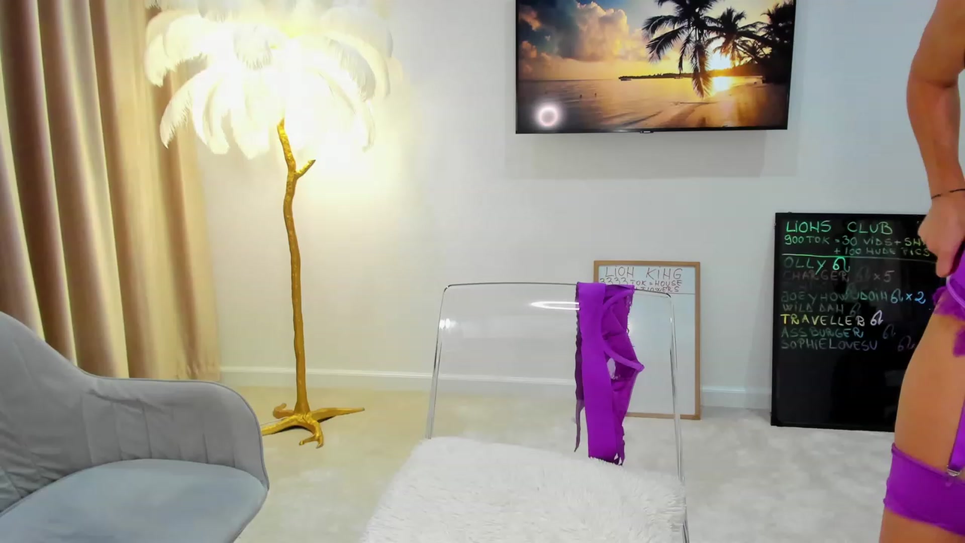 Gallery image thumbnail from BonerrrDonor's myfreecams stream on, 08/13/2023, 22:36 image 17 of 20
