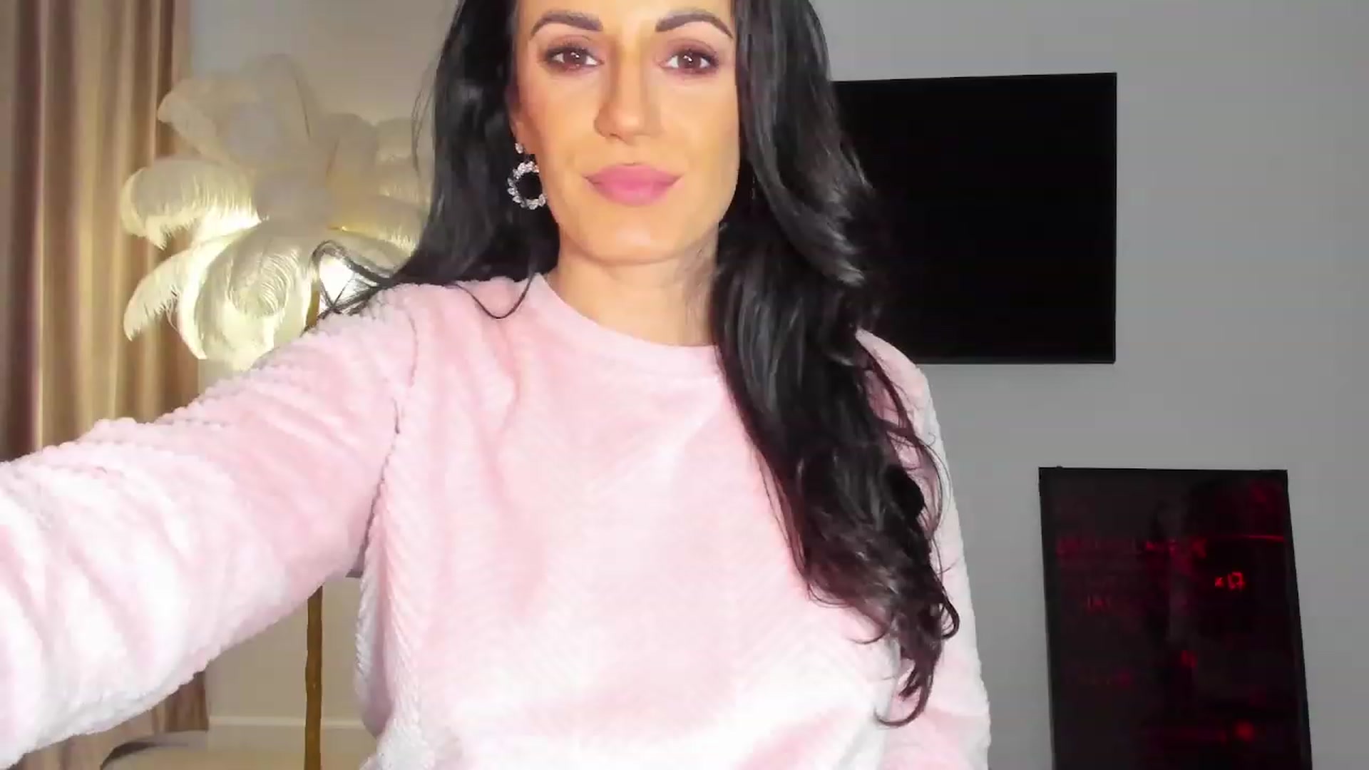 Gallery image thumbnail from BonerrrDonor's myfreecams stream on, 12/28/2023, 24:33 image 18 of 20