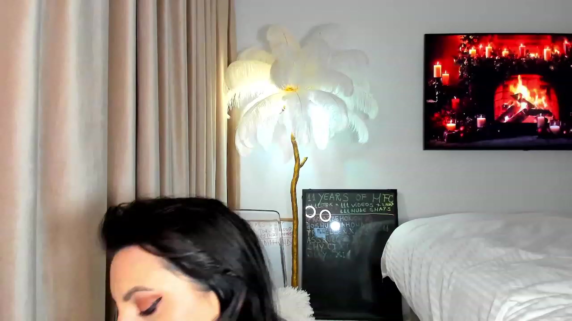 Gallery image thumbnail from BonerrrDonor's myfreecams stream on, 01/11/2024, 24:19 image 17 of 20