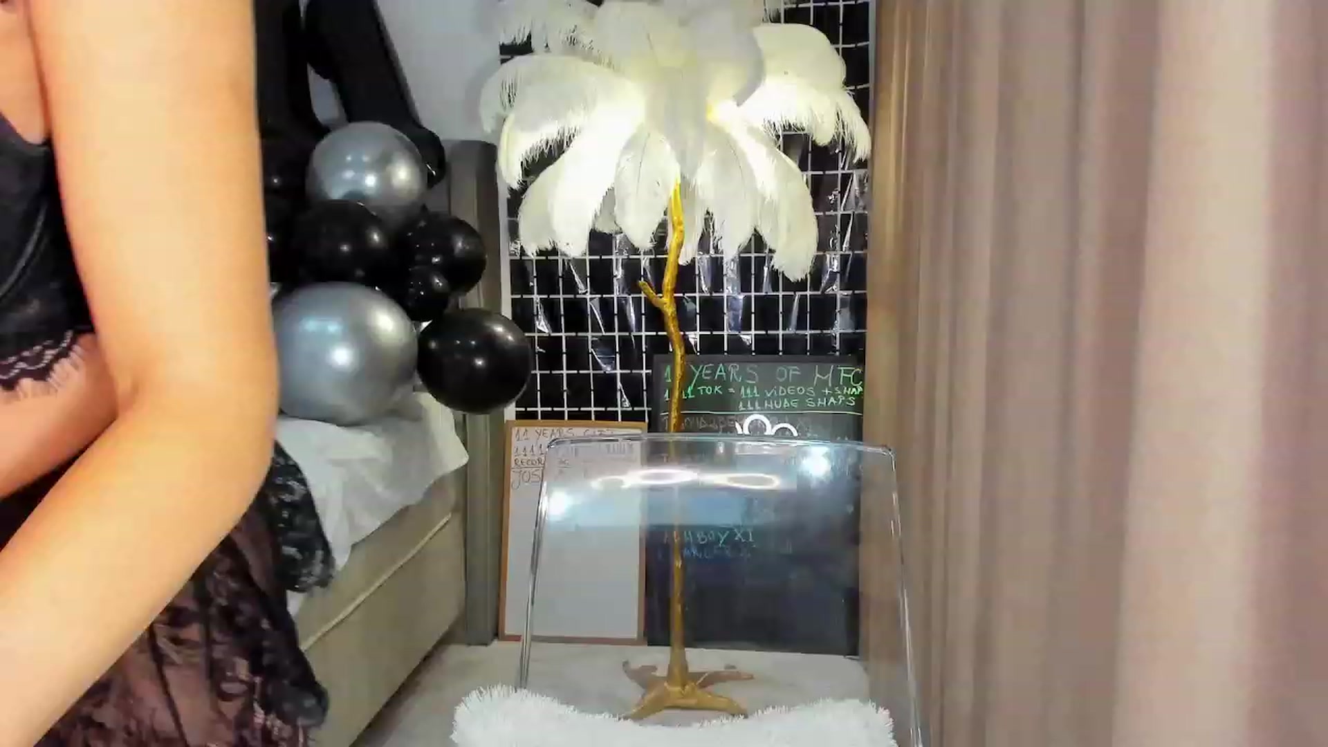Gallery image thumbnail from BonerrrDonor's myfreecams stream on, 01/21/2024, 02:00 image 6 of 20