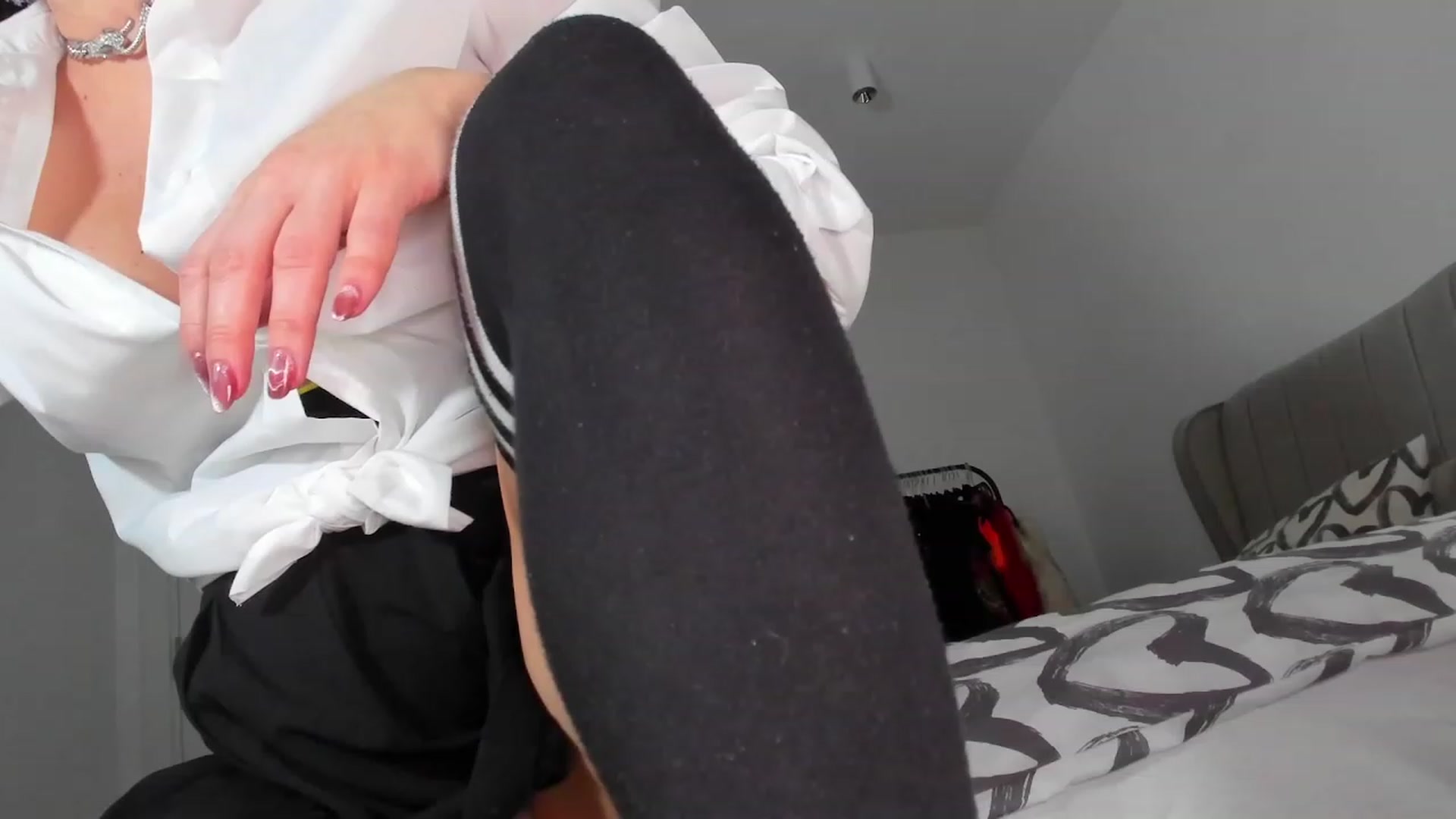 Gallery image thumbnail from BonerrrDonor's myfreecams stream on, 02/17/2024, 23:49 image 9 of 20