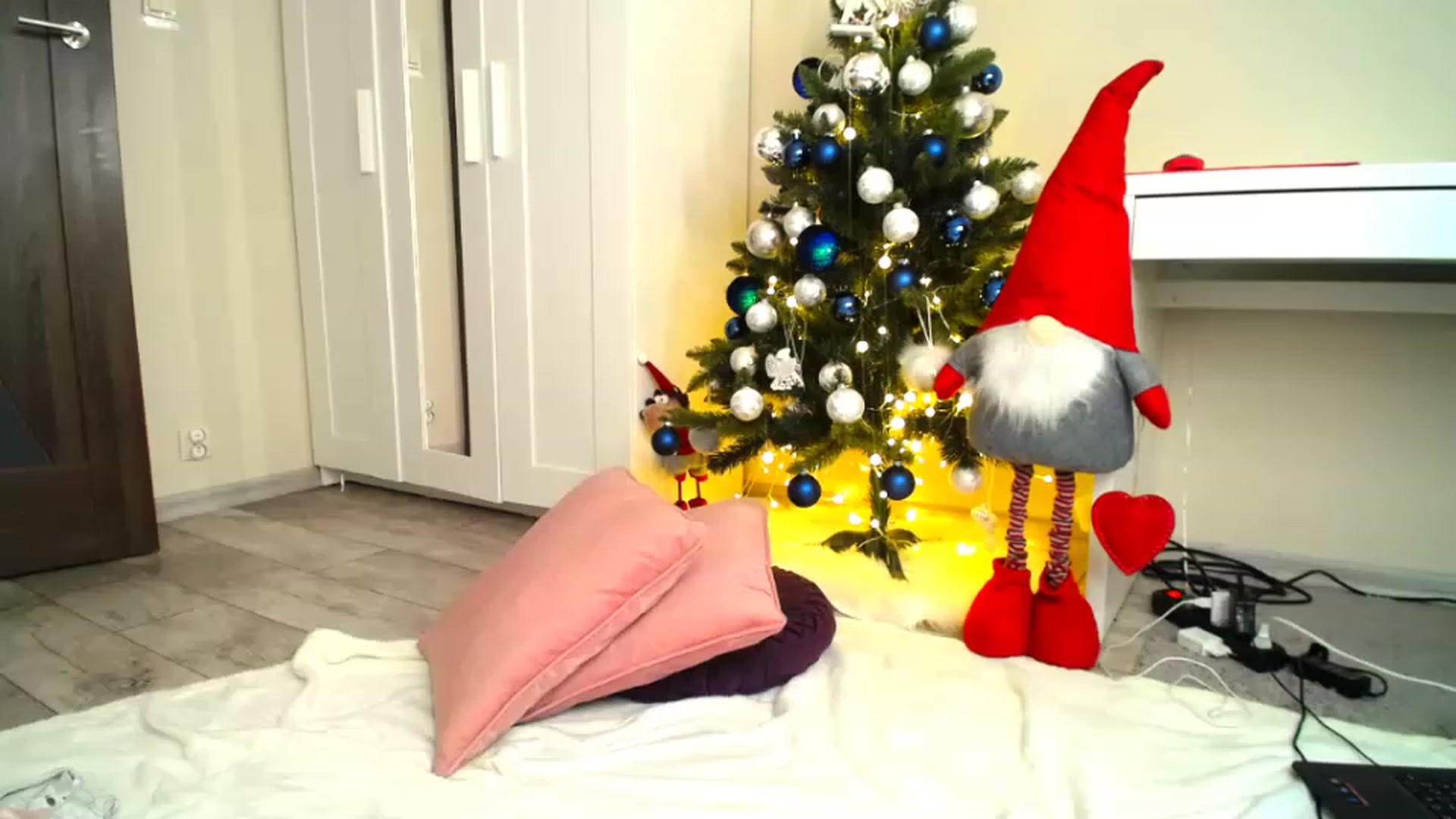 Gallery image thumbnail from Boney_M's myfreecams stream on, 12/21/2022, 01:22 image 20 of 20