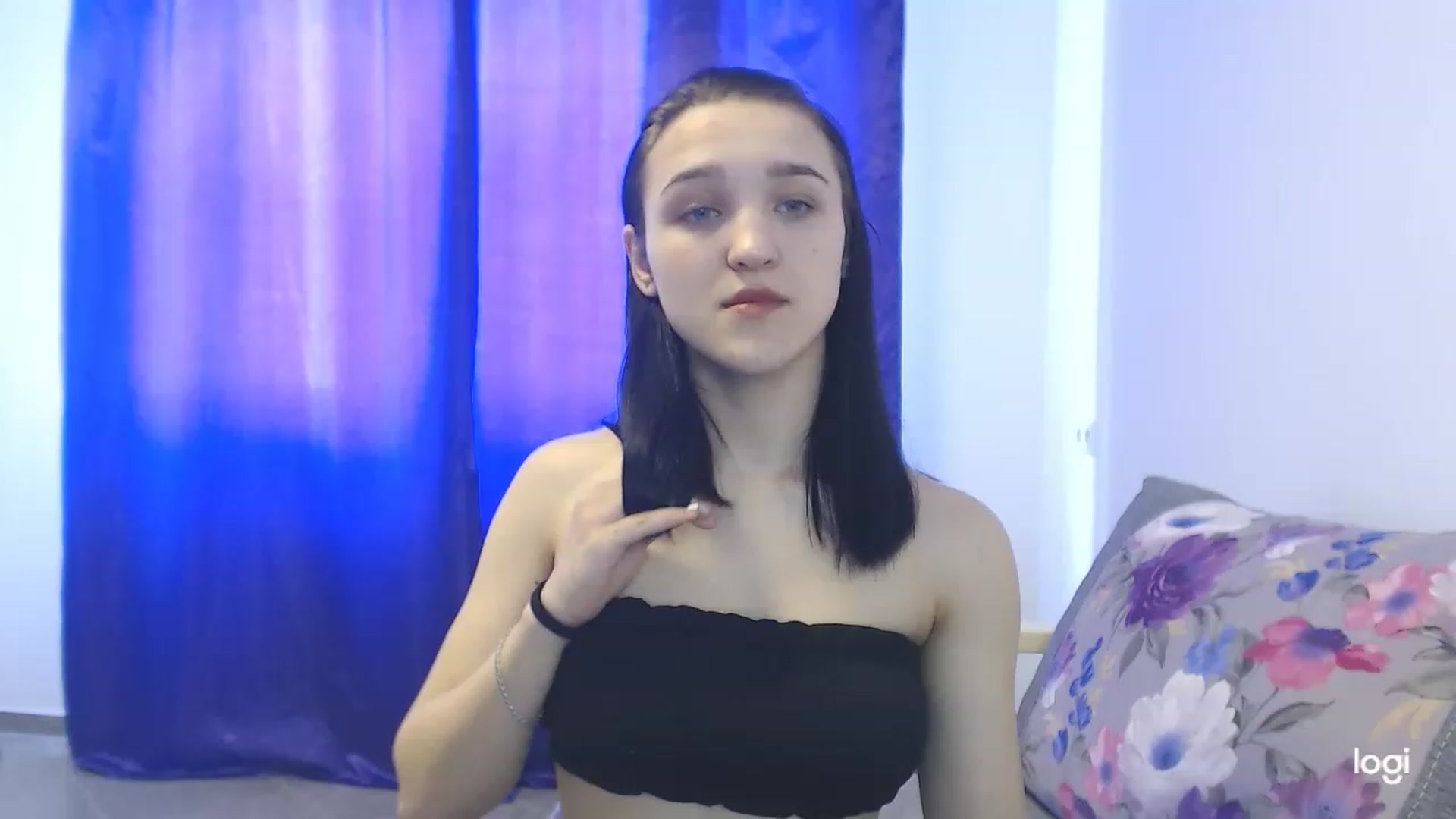 Gallery image thumbnail from Boniiii's myfreecams stream on, 03/25/2023, 09:14 image 10 of 20