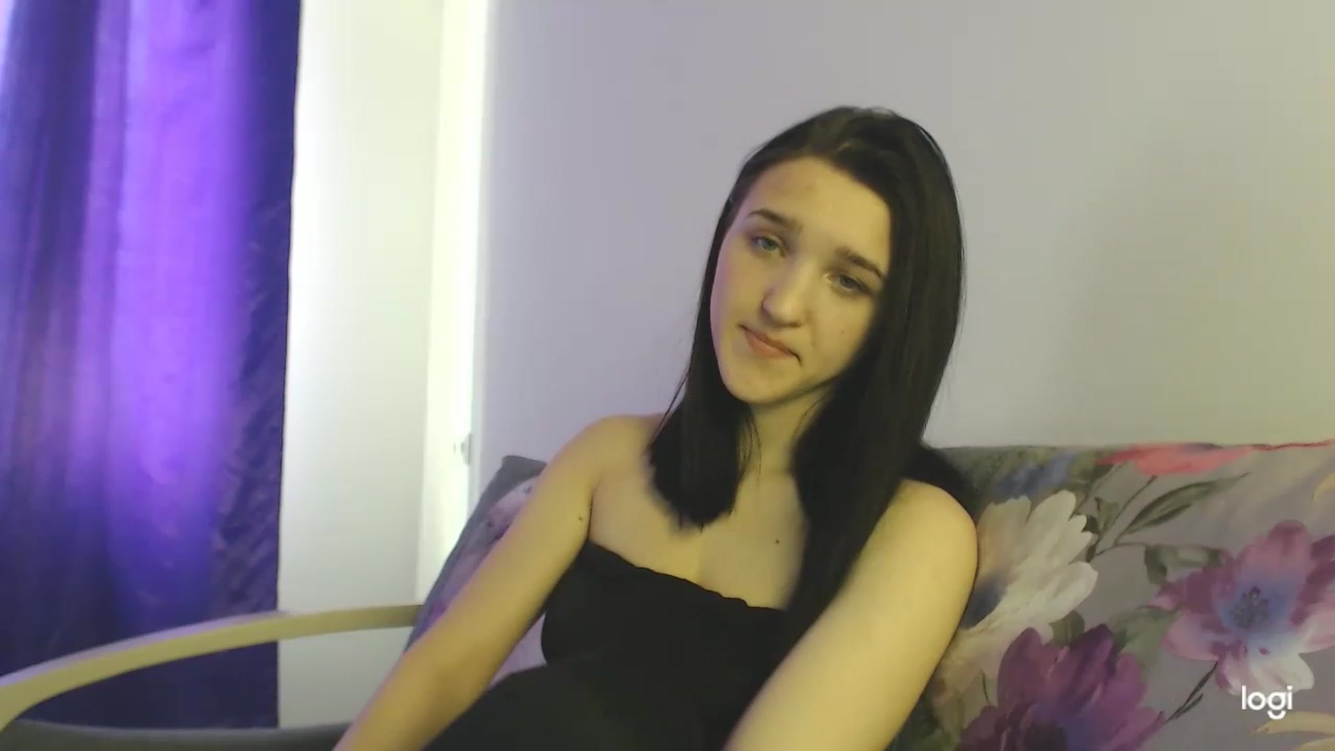 Gallery image thumbnail from Boniiii's myfreecams stream on, 03/25/2023, 10:25 image 18 of 20