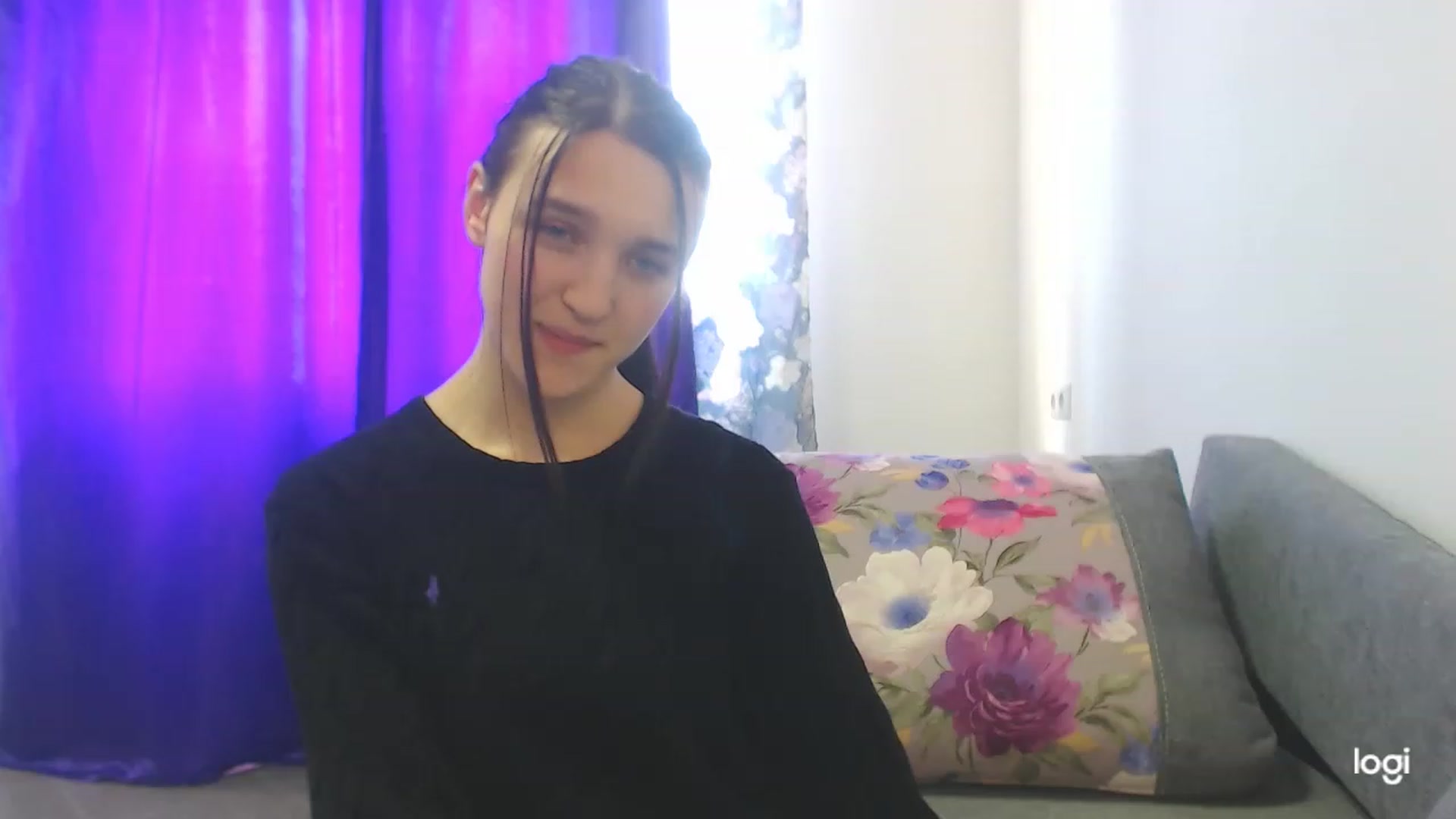 Gallery image thumbnail from Boniiii's myfreecams stream on, 03/31/2023, 11:16 image 10 of 20