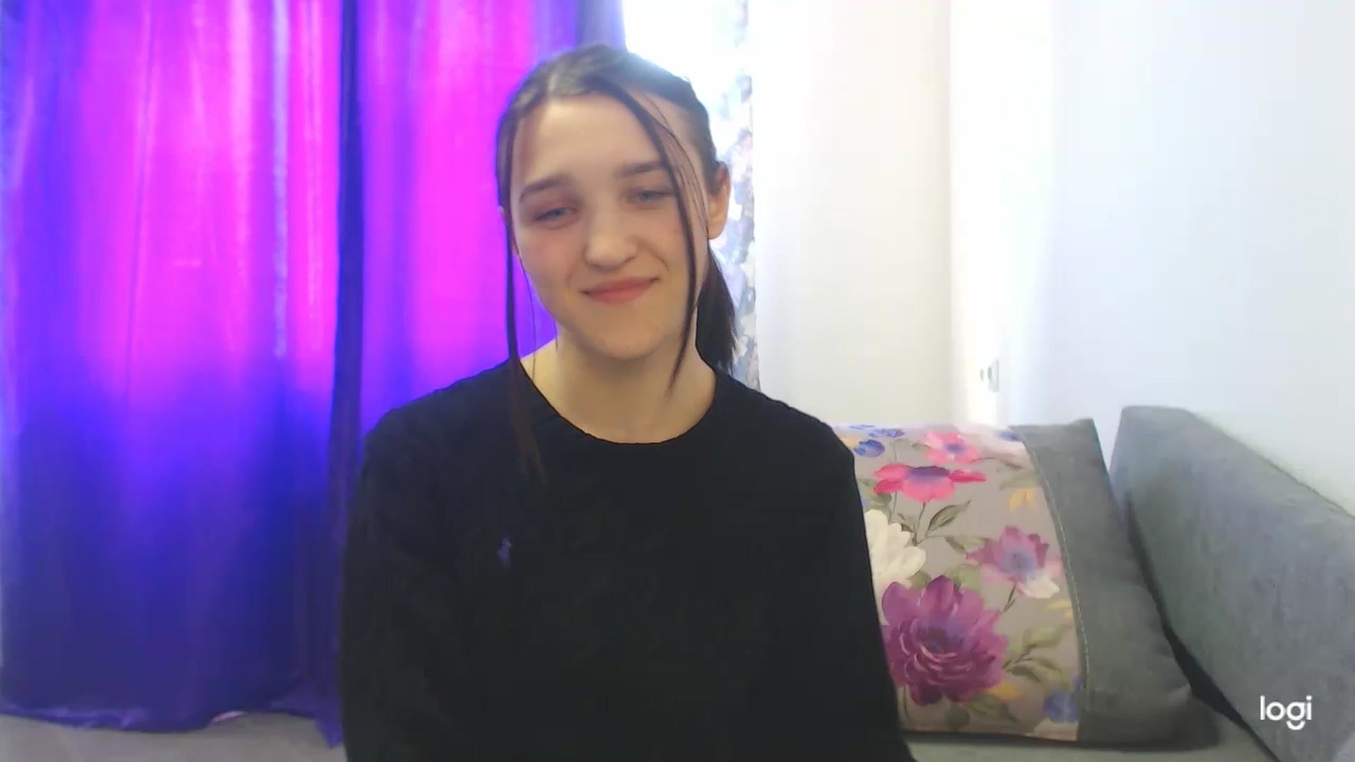 Gallery image thumbnail from Boniiii's myfreecams stream on, 03/31/2023, 11:16 image 8 of 20