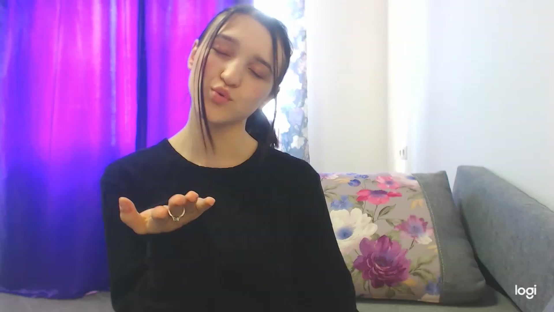 Gallery image thumbnail from Boniiii's myfreecams stream on, 03/31/2023, 11:16 image 12 of 20
