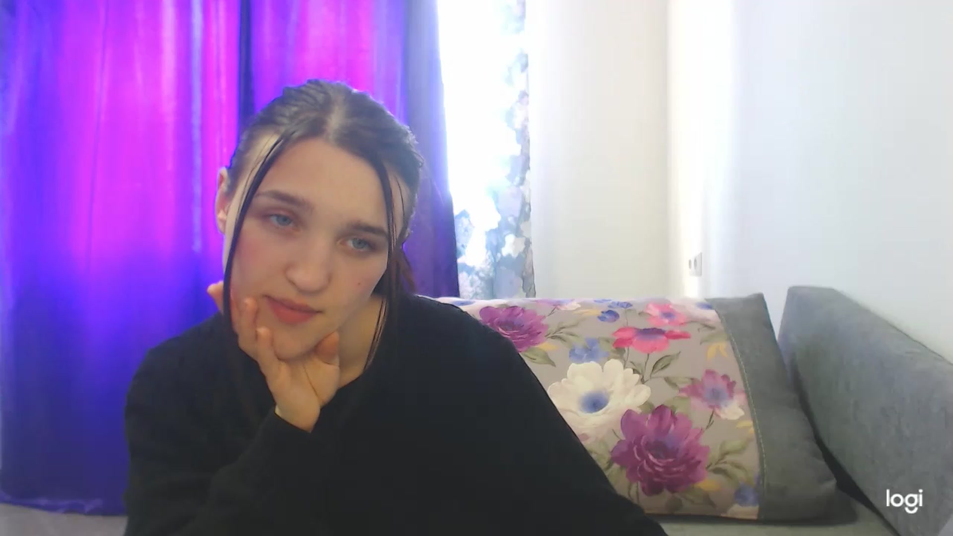 Gallery image thumbnail from Boniiii's myfreecams stream on, 03/31/2023, 11:16 image 4 of 20