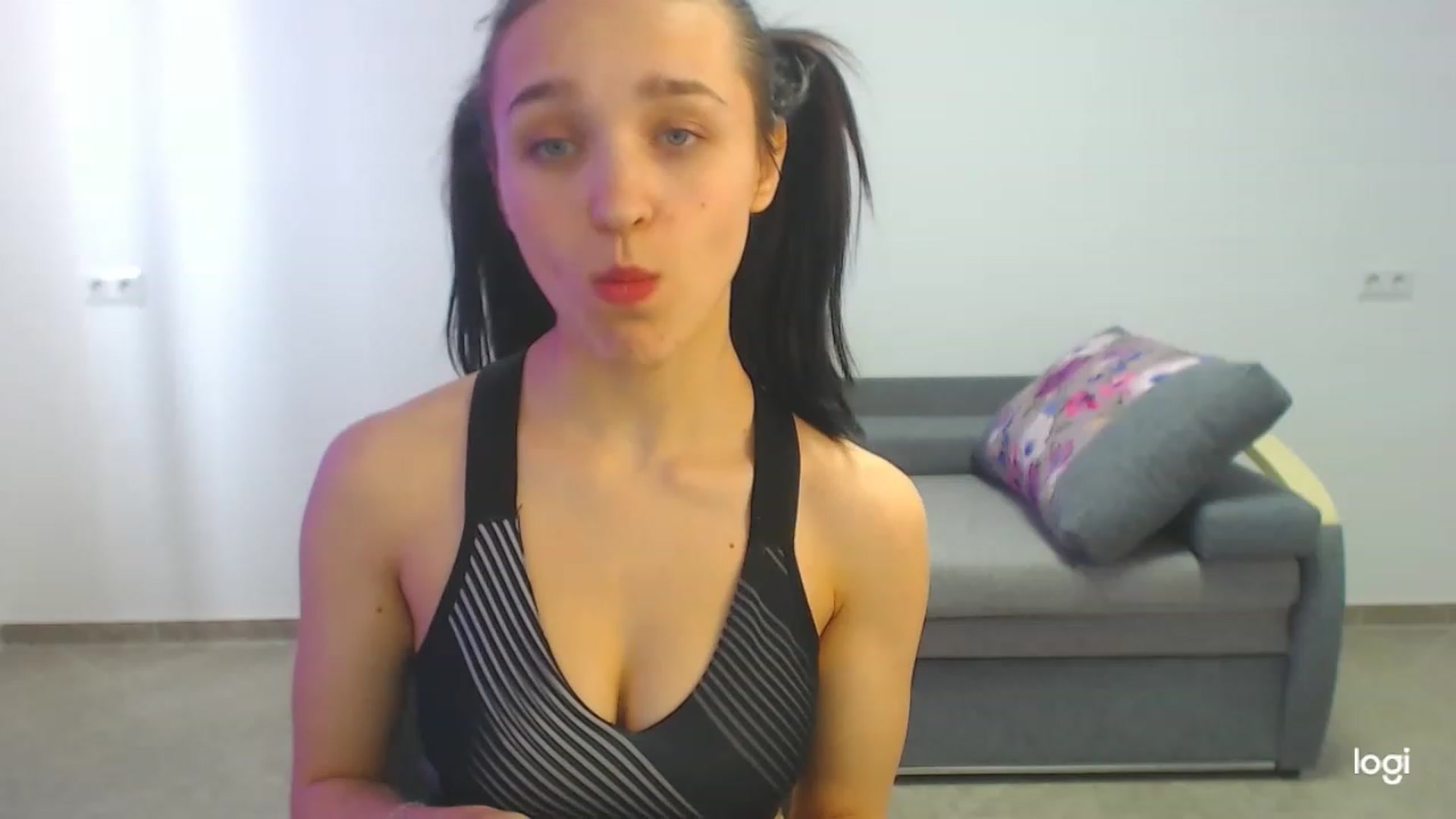Gallery image thumbnail from Boniiii's myfreecams stream on, 04/03/2023, 09:07 image 4 of 20