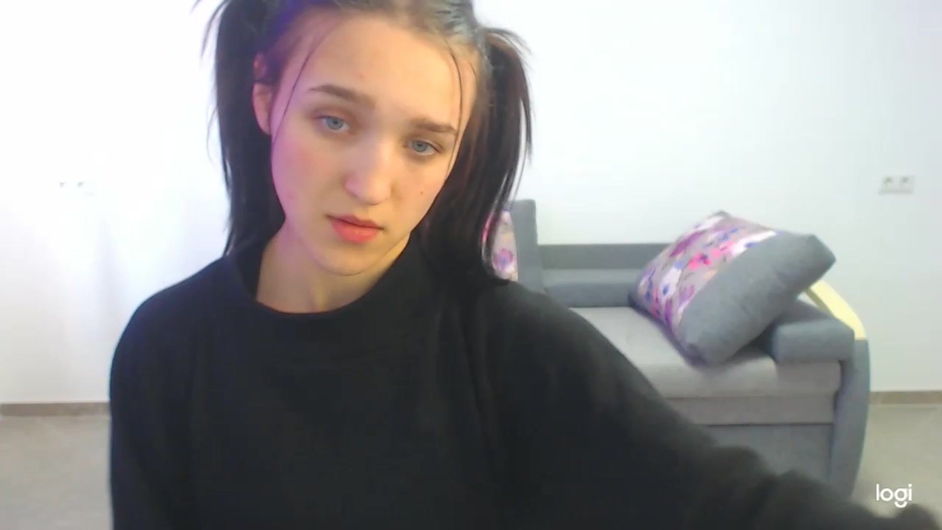 Gallery image thumbnail from Boniiii's myfreecams stream on, 04/03/2023, 09:07 image 3 of 20