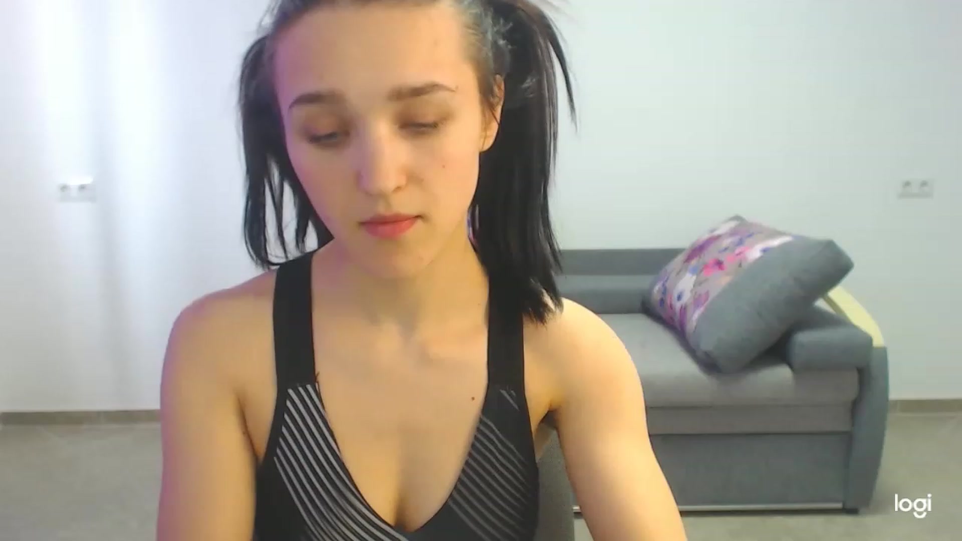 Gallery image thumbnail from Boniiii's myfreecams stream on, 04/03/2023, 09:07 image 6 of 20