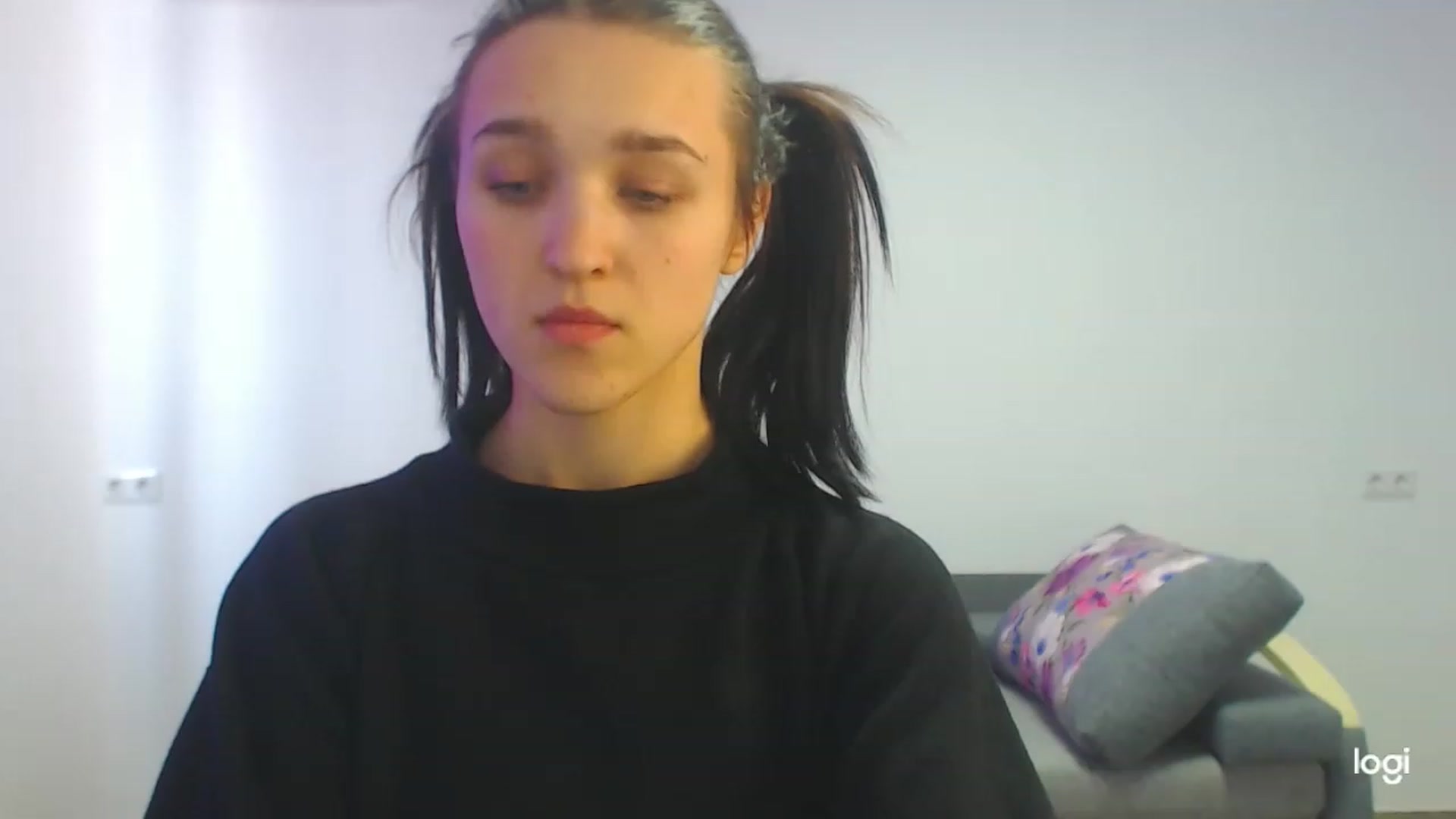 Gallery image thumbnail from Boniiii's myfreecams stream on, 04/03/2023, 09:07 image 16 of 20