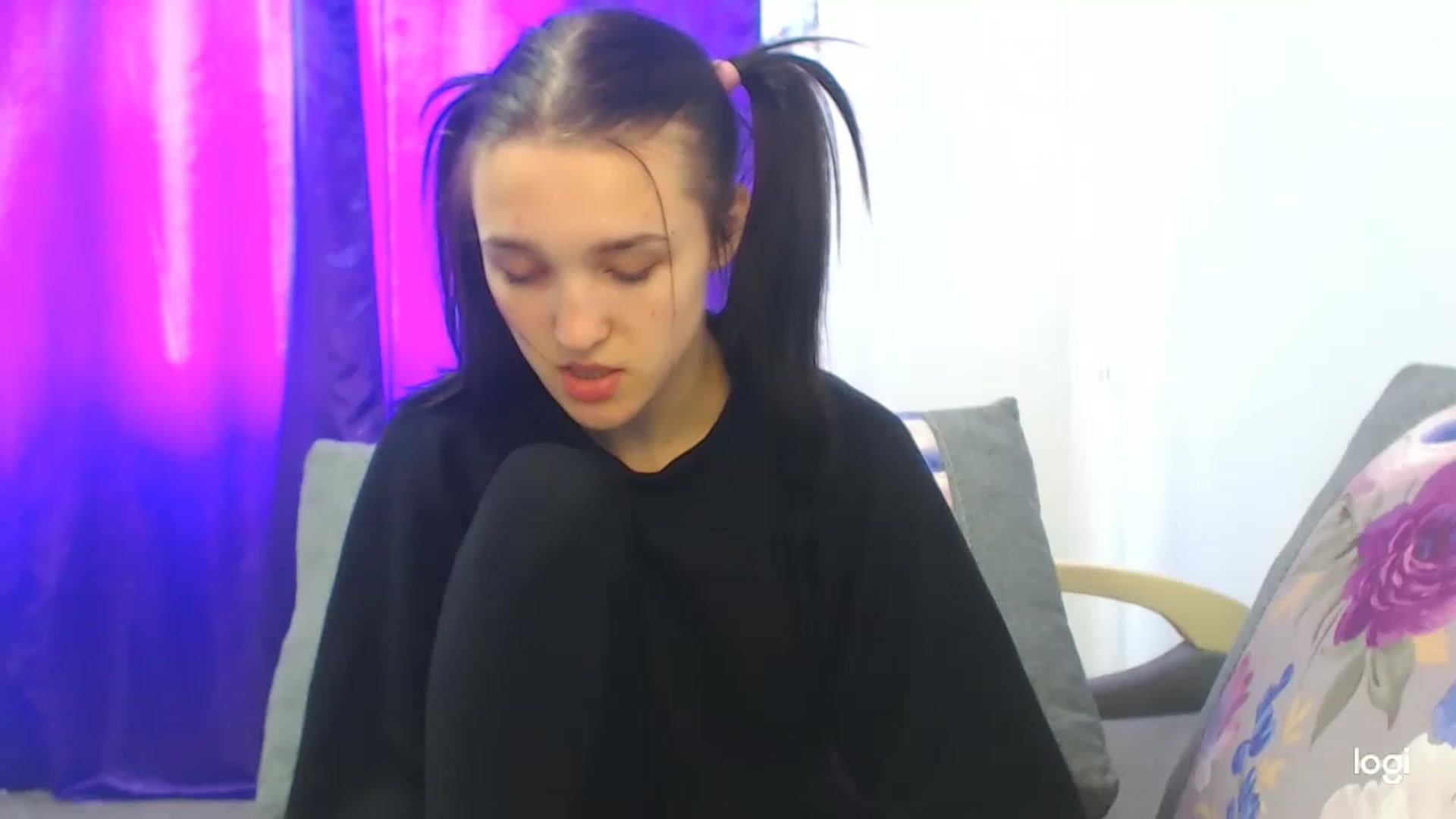 Gallery image thumbnail from Boniiii's myfreecams stream on, 04/03/2023, 10:45 image 1 of 20