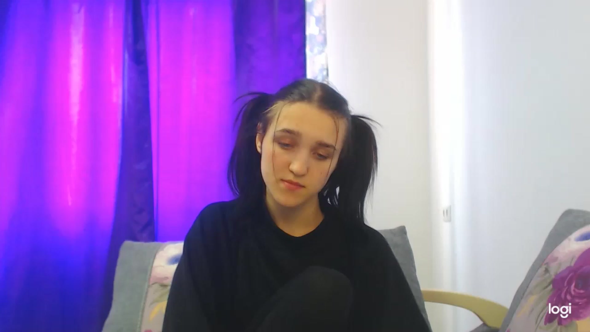 Gallery image thumbnail from Boniiii's myfreecams stream on, 04/03/2023, 10:45 image 18 of 20