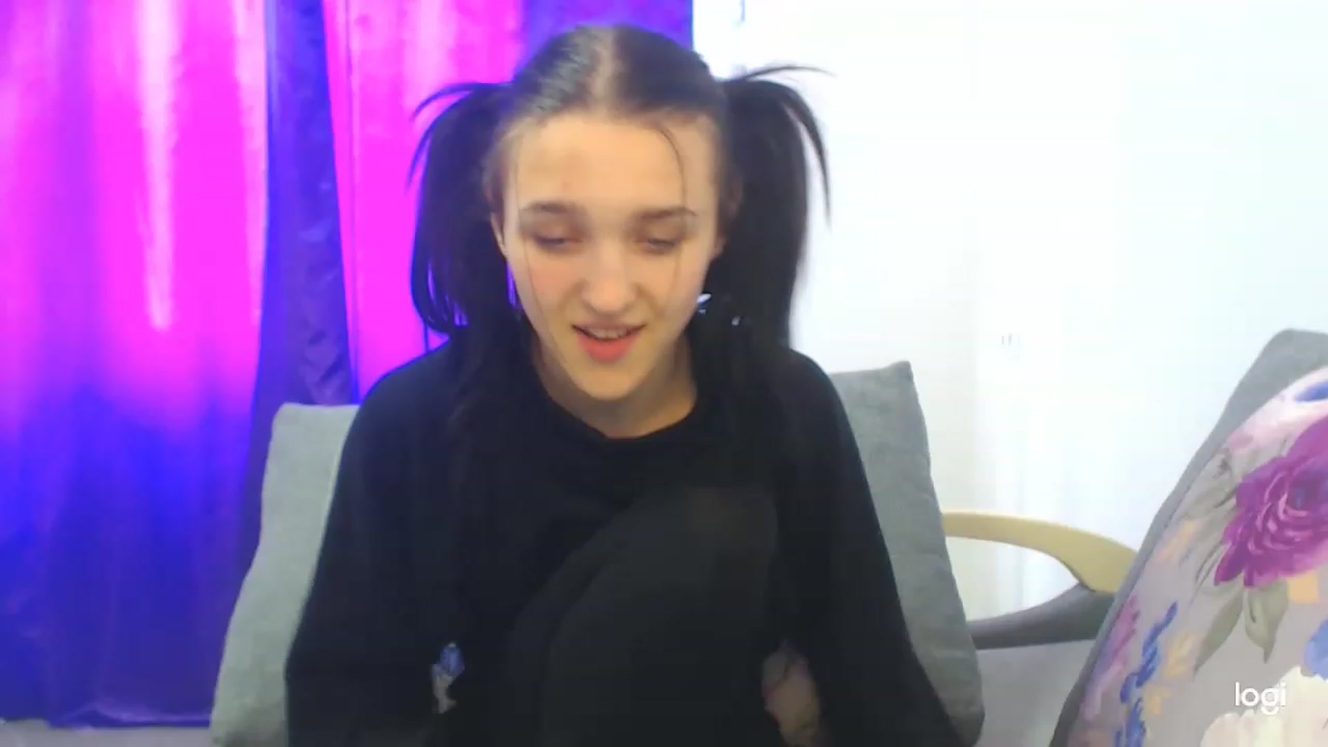 Gallery image thumbnail from Boniiii's myfreecams stream on, 04/03/2023, 10:45 image 9 of 20