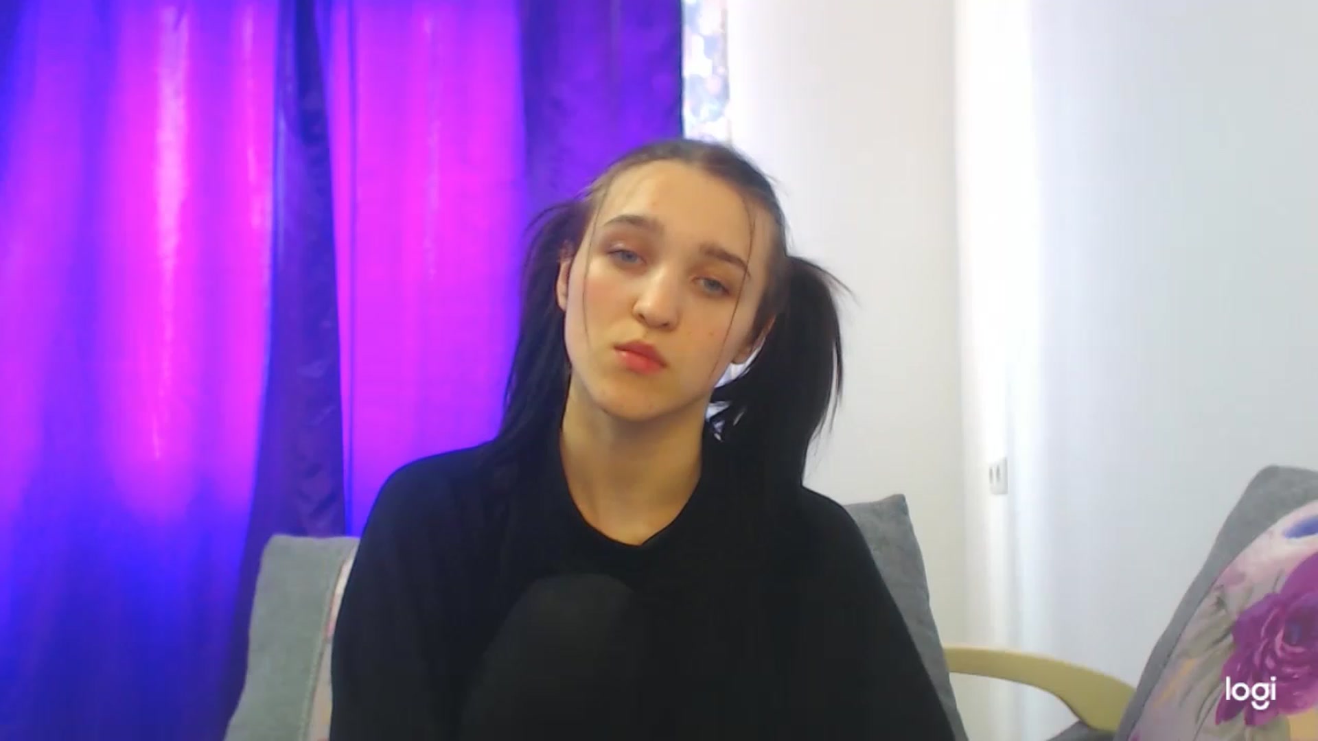 Gallery image thumbnail from Boniiii's myfreecams stream on, 04/03/2023, 10:45 image 17 of 20