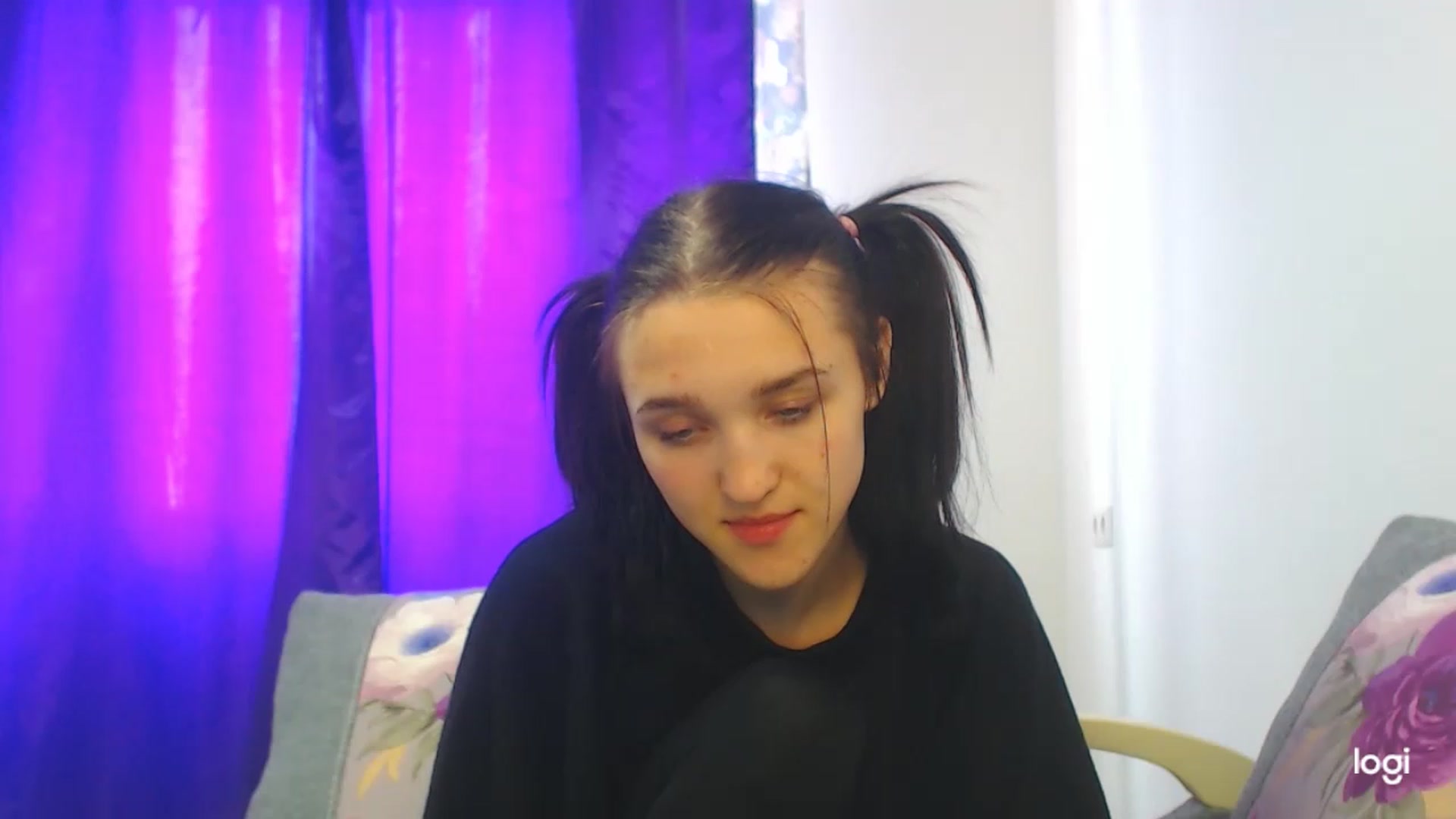 Gallery image thumbnail from Boniiii's myfreecams stream on, 04/03/2023, 10:45 image 20 of 20
