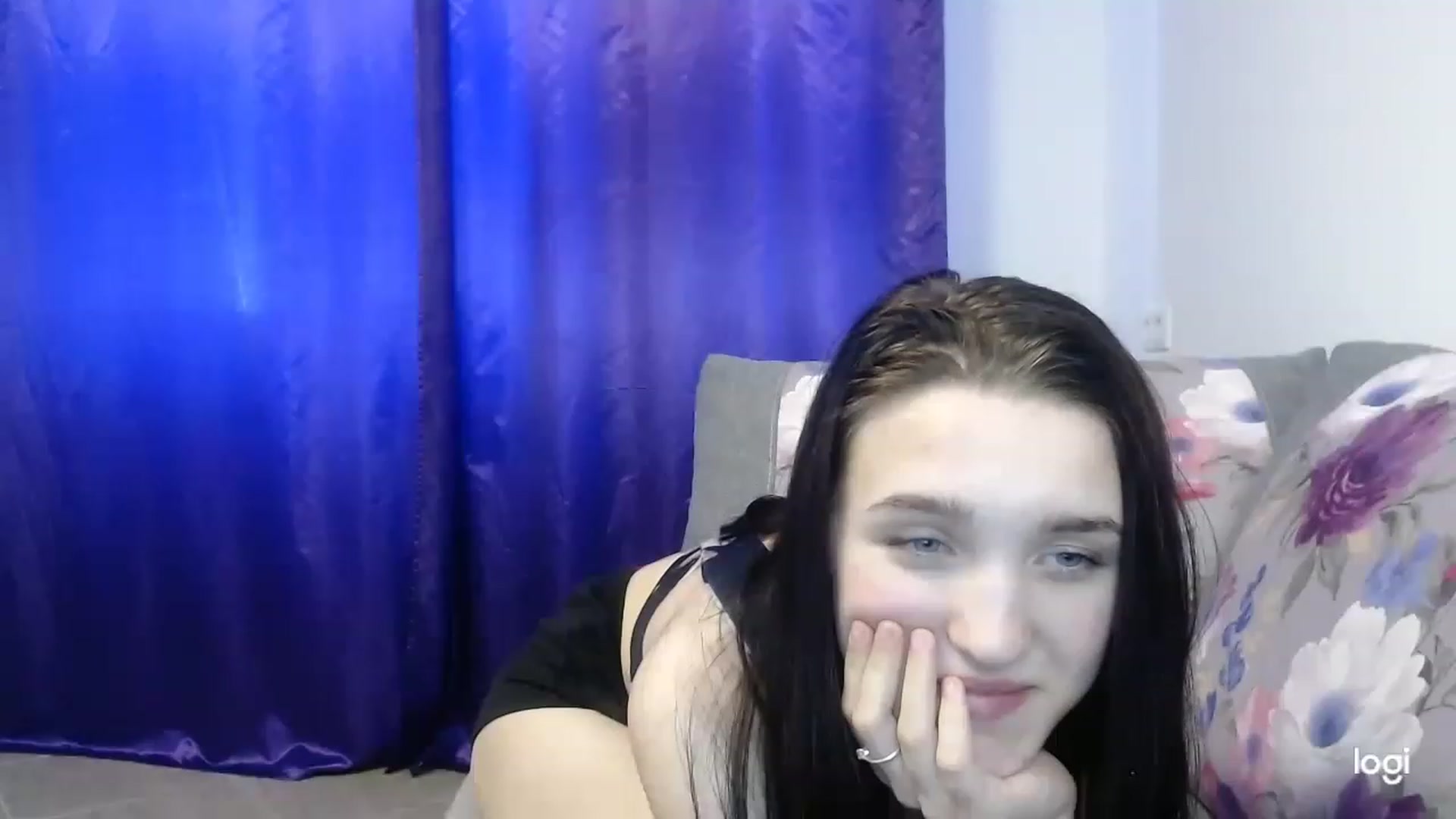Gallery image thumbnail from Boniiii's myfreecams stream on, 04/06/2023, 15:03 image 14 of 20