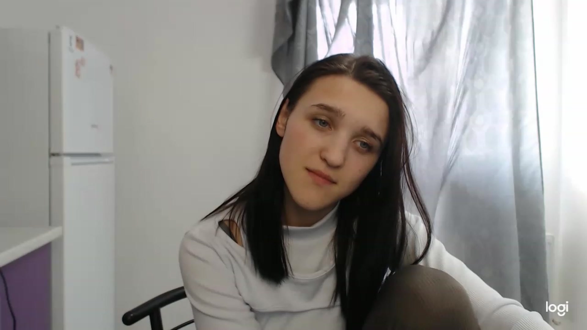 Gallery image thumbnail from Boniiii's myfreecams stream on, 04/10/2023, 14:27 image 8 of 20