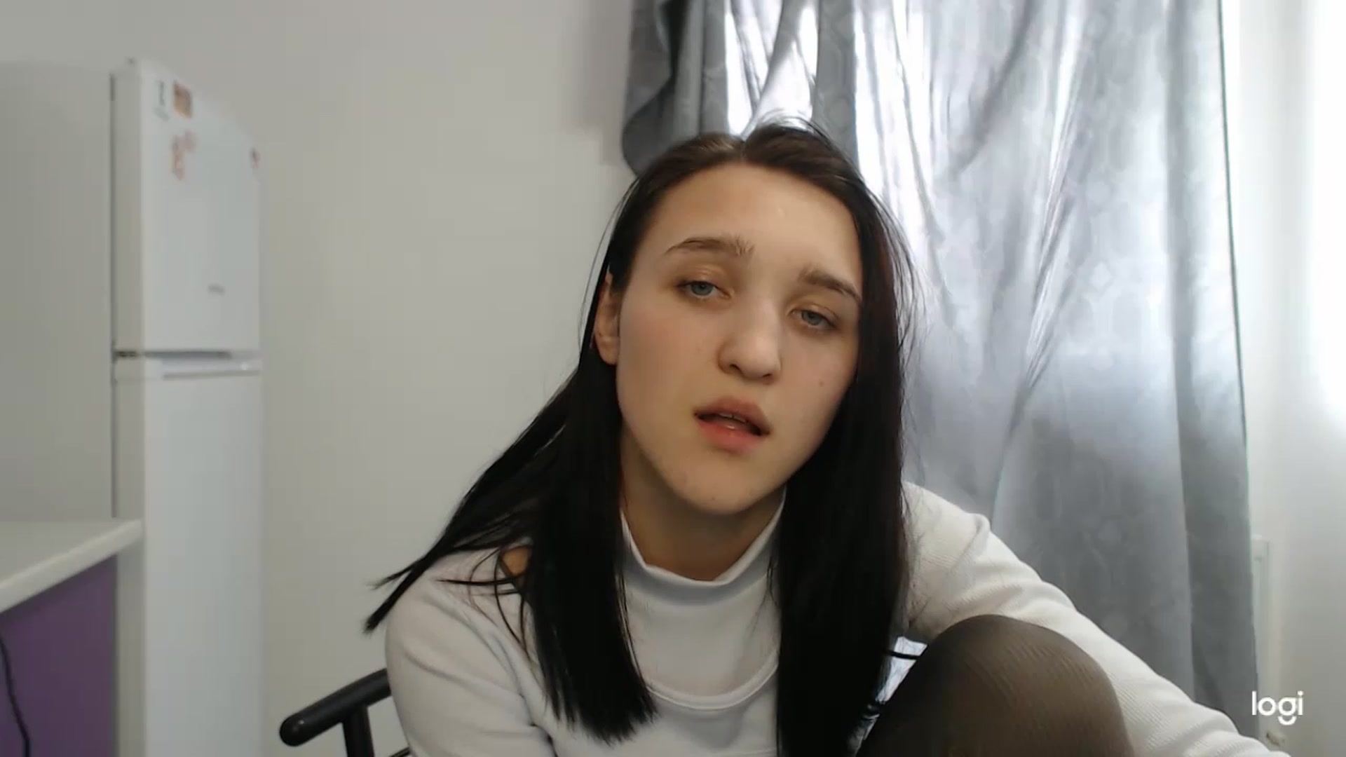 Gallery image thumbnail from Boniiii's myfreecams stream on, 04/10/2023, 14:27 image 10 of 20