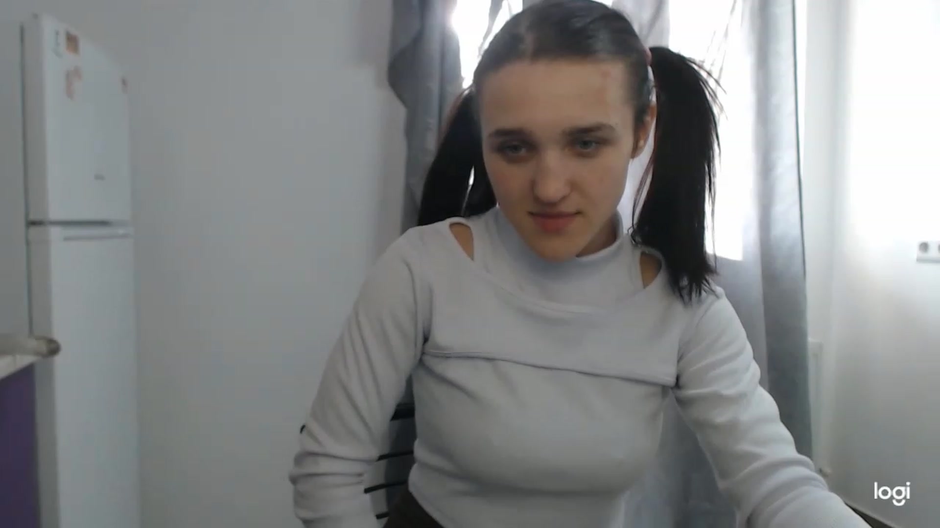 Gallery image thumbnail from Boniiii's myfreecams stream on, 04/10/2023, 15:22 image 10 of 20