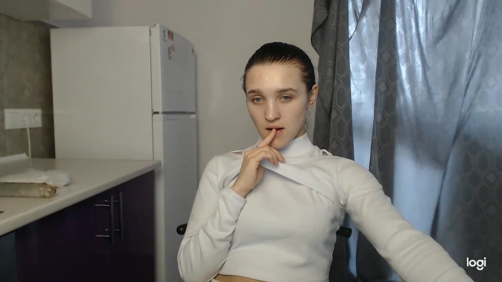 Gallery image thumbnail from Boniiii's myfreecams stream on, 04/19/2023, 09:00 image 6 of 20