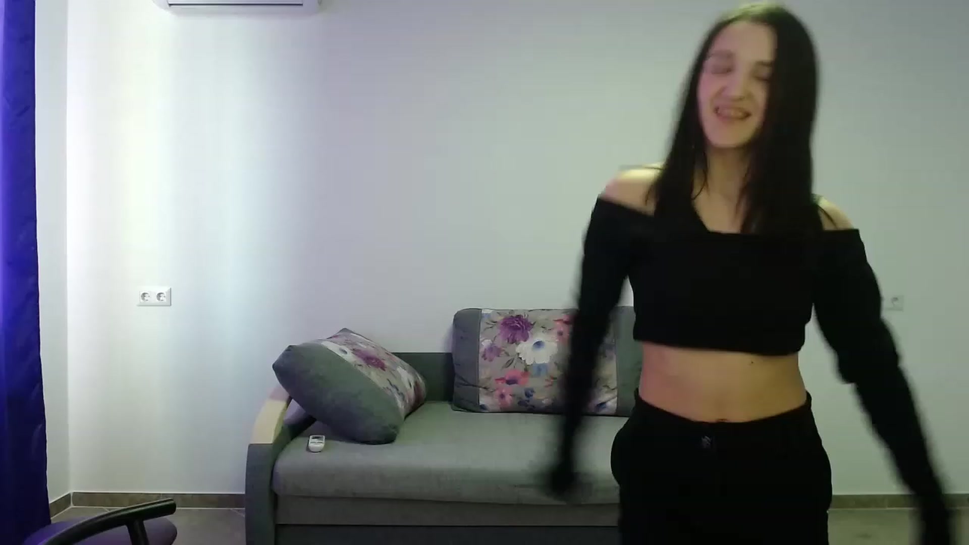 Gallery image thumbnail from Boniiii's myfreecams stream on, 05/07/2023, 15:13 image 16 of 20