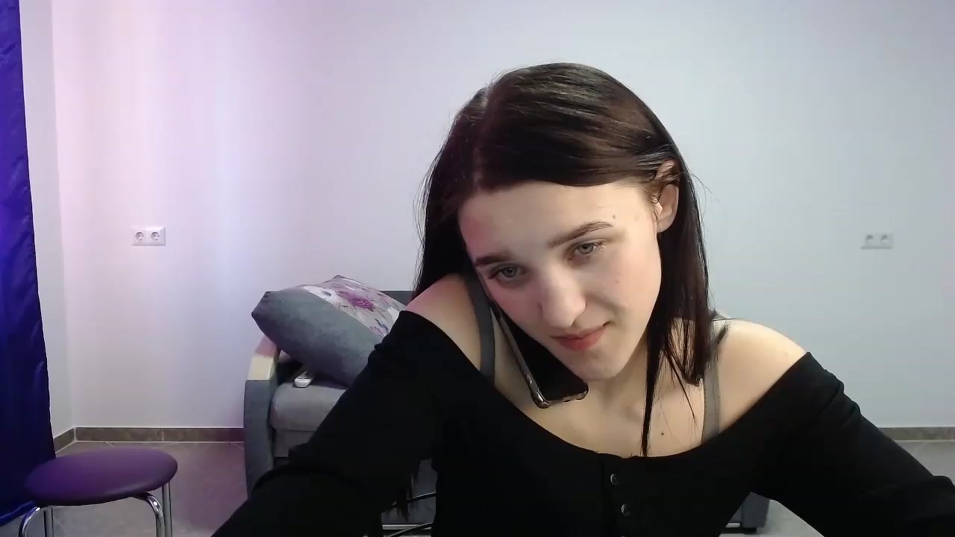Gallery image thumbnail from Boniiii's myfreecams stream on, 05/07/2023, 17:20 image 3 of 20
