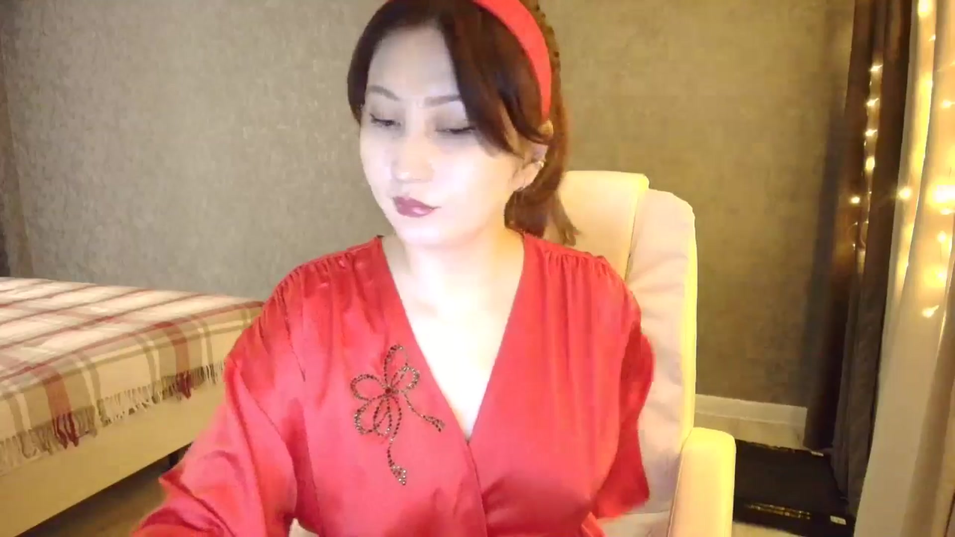 Gallery image thumbnail from BonneAnnee's myfreecams stream on, 12/28/2025, 16:03 image 7 of 20