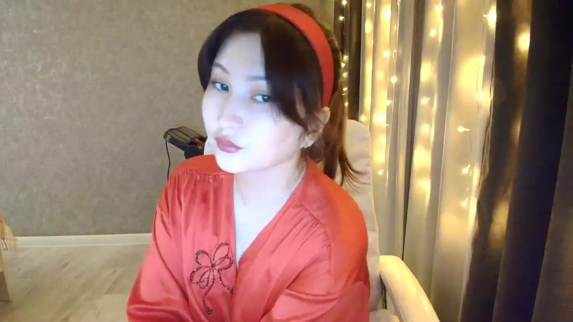Gallery image thumbnail from BonneAnnee's myfreecams stream on, 12/28/2025, 16:03 image 3 of 20